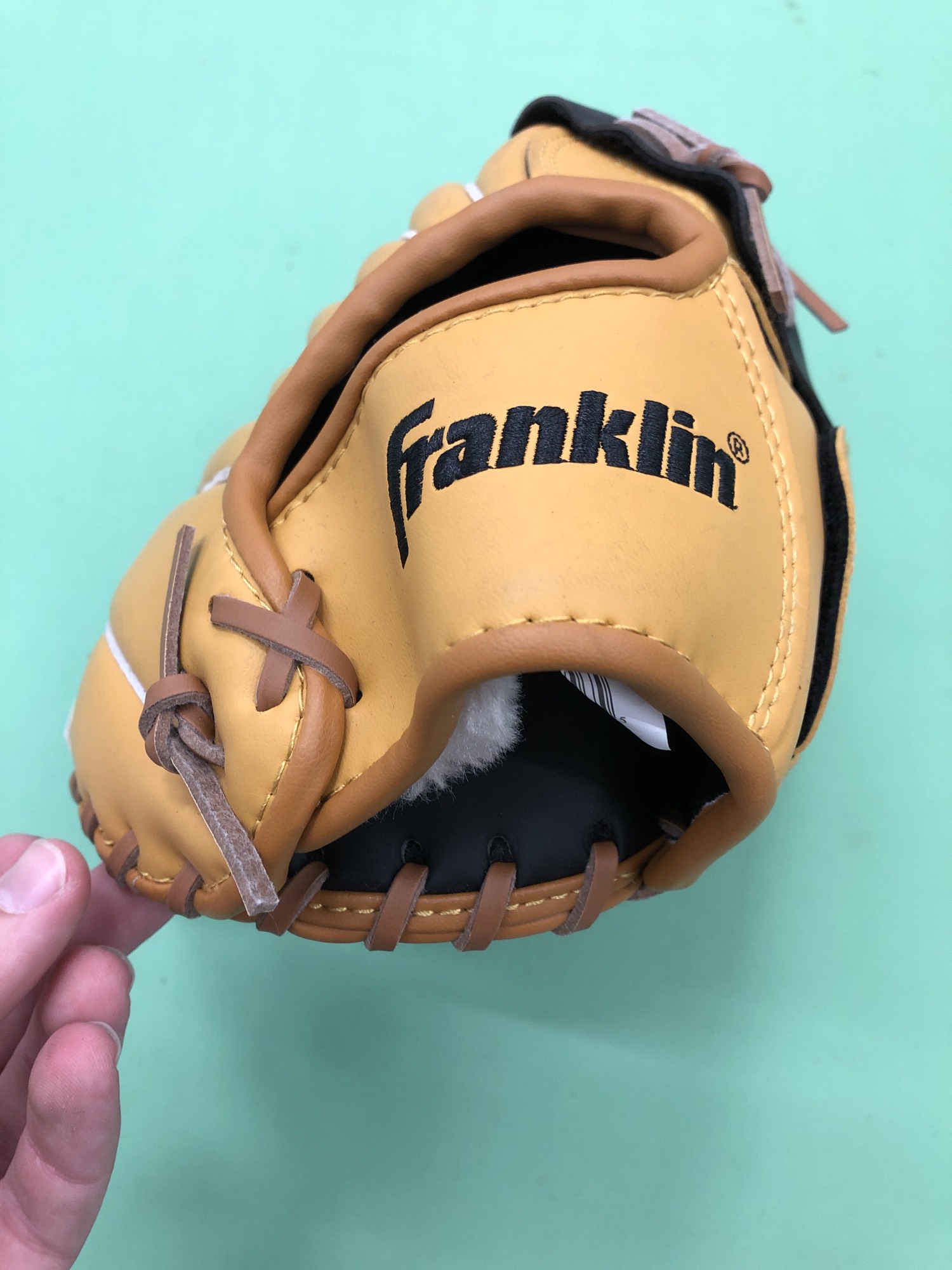 New Franklin Fieldmaster RightHand Throw Outfield Softball Glove (13
