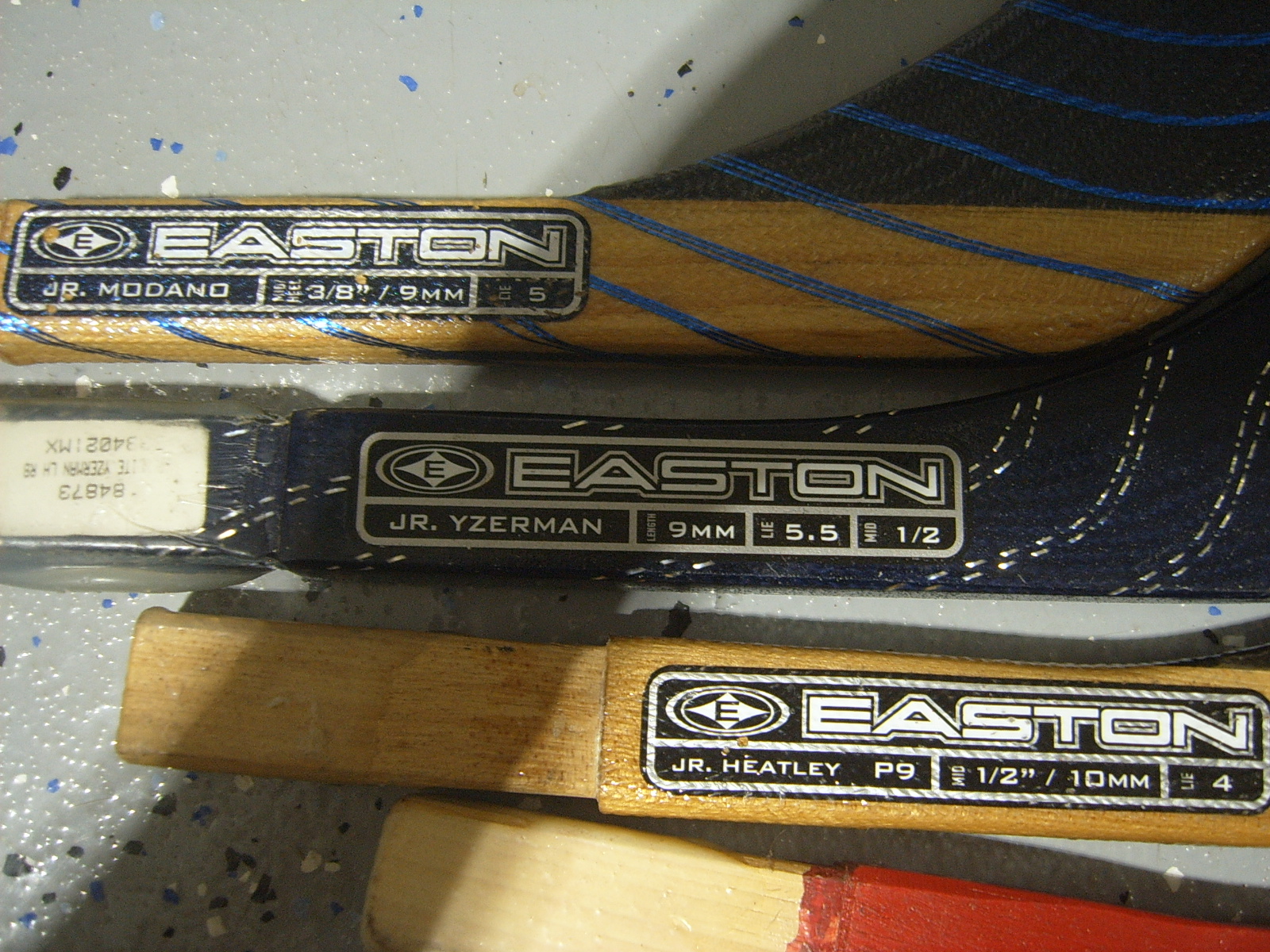 New RBK/Easton Junior/Intermediate Left Handed Hockey Stick Blades set