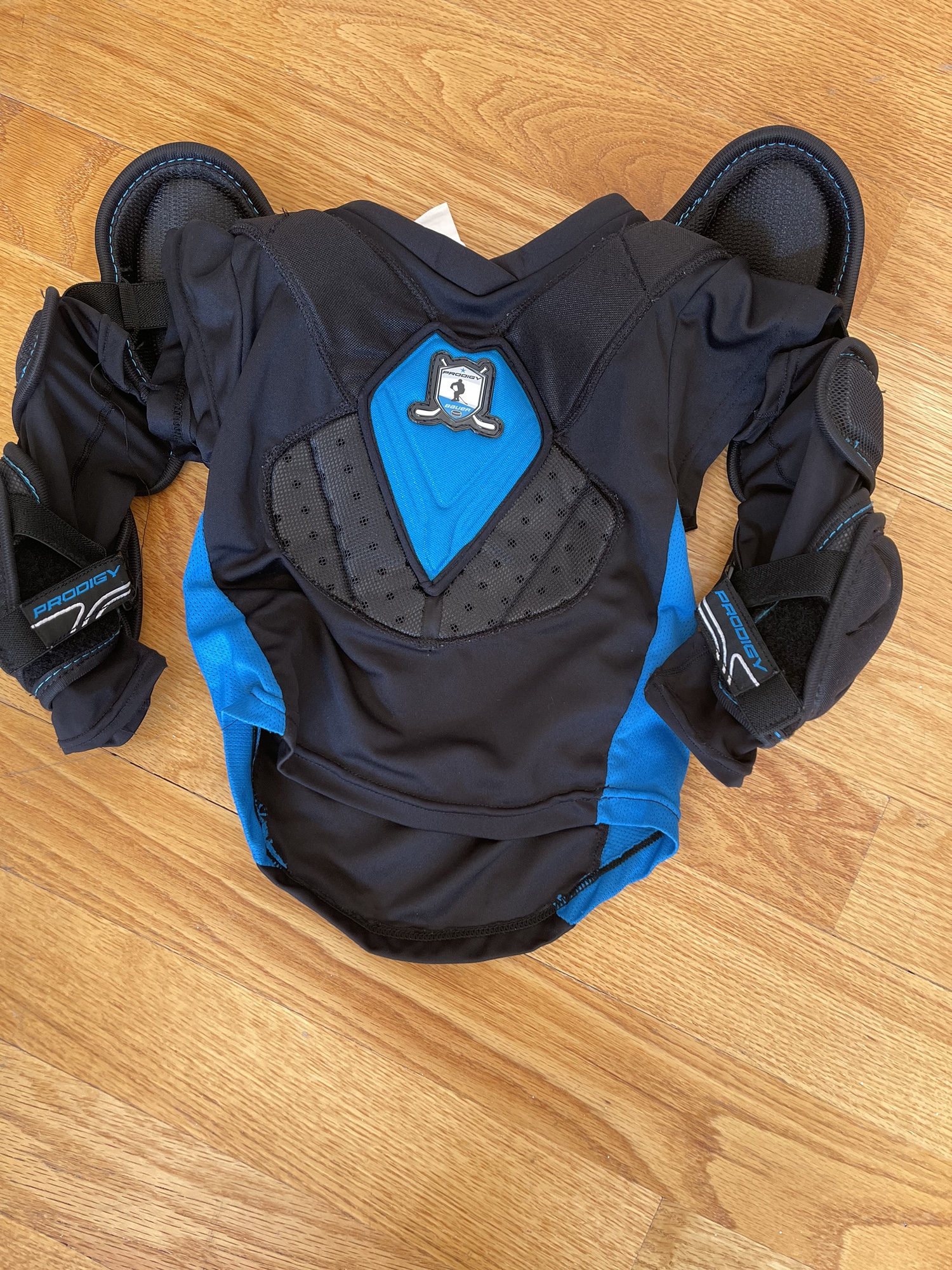 Used Small Bauer Prodigy Shoulder Pads SidelineSwap