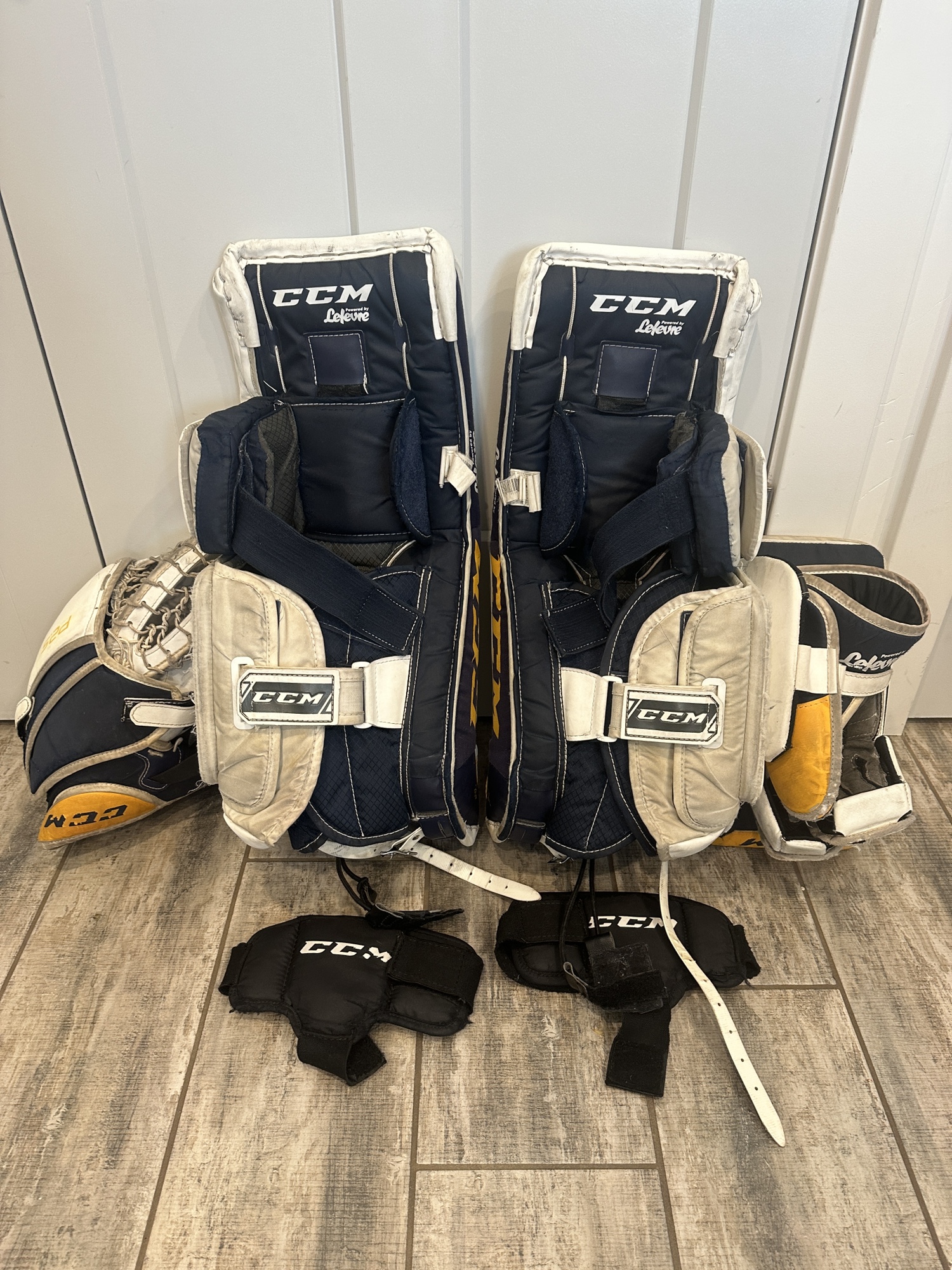 26+1 CCM Premiere 2.5 Ice Hockey Goalie Set SidelineSwap