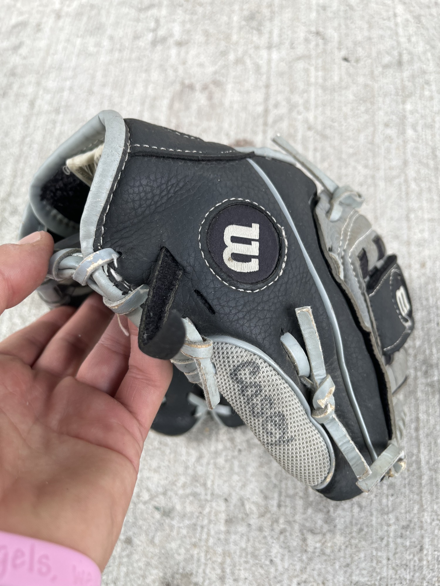 Used Wilson A200 Right Hand Throw Infield Baseball Glove 10" SidelineSwap