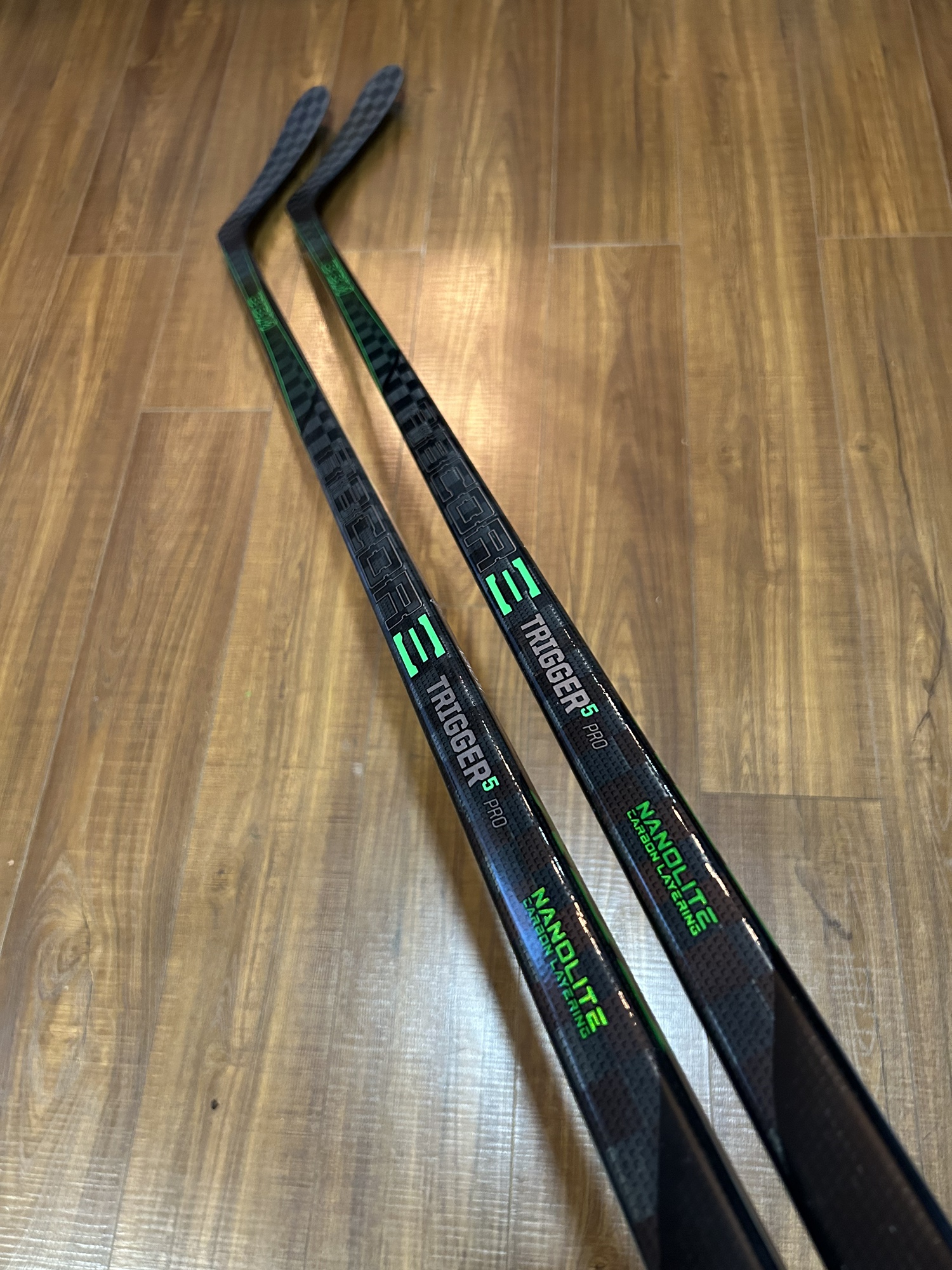 2 Pack - CCM Trigger 5 Pro RH 75 Flex P90 | SidelineSwap
