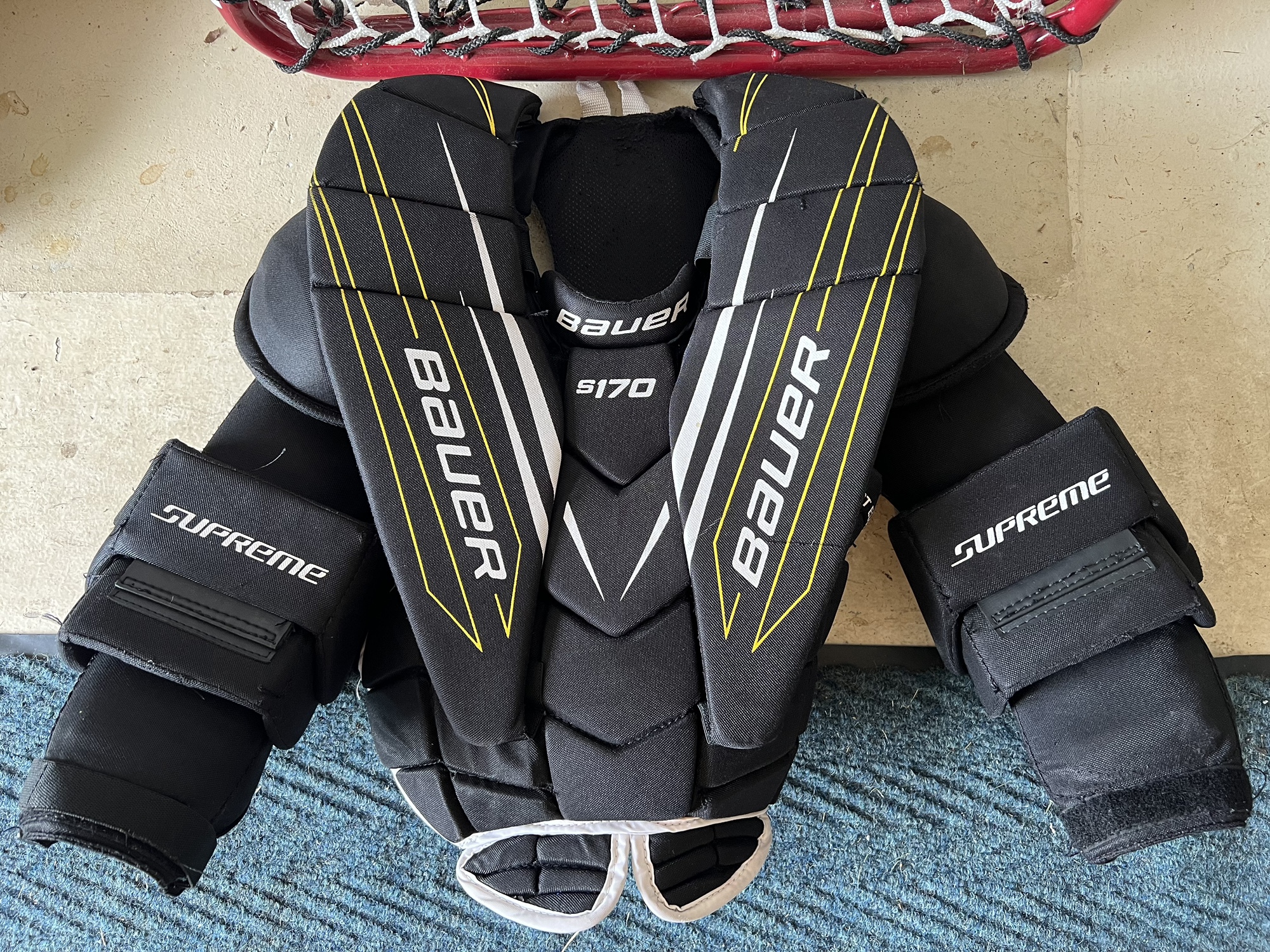 Used Large Bauer Supreme S170 Goalie Chest Protector SidelineSwap