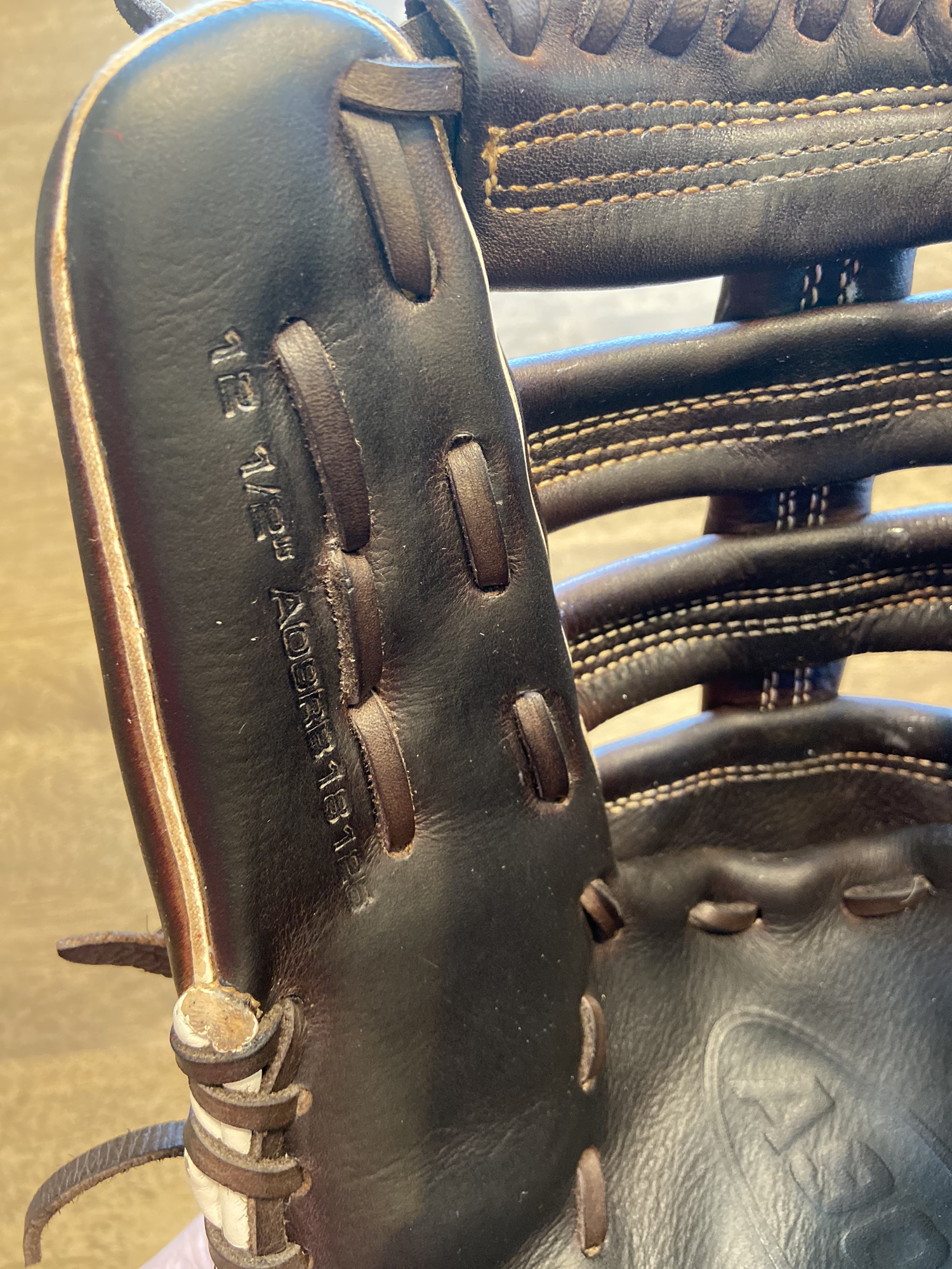 Restored Wilson Right Hand Throw Outfield A900 Baseball Glove 12.5