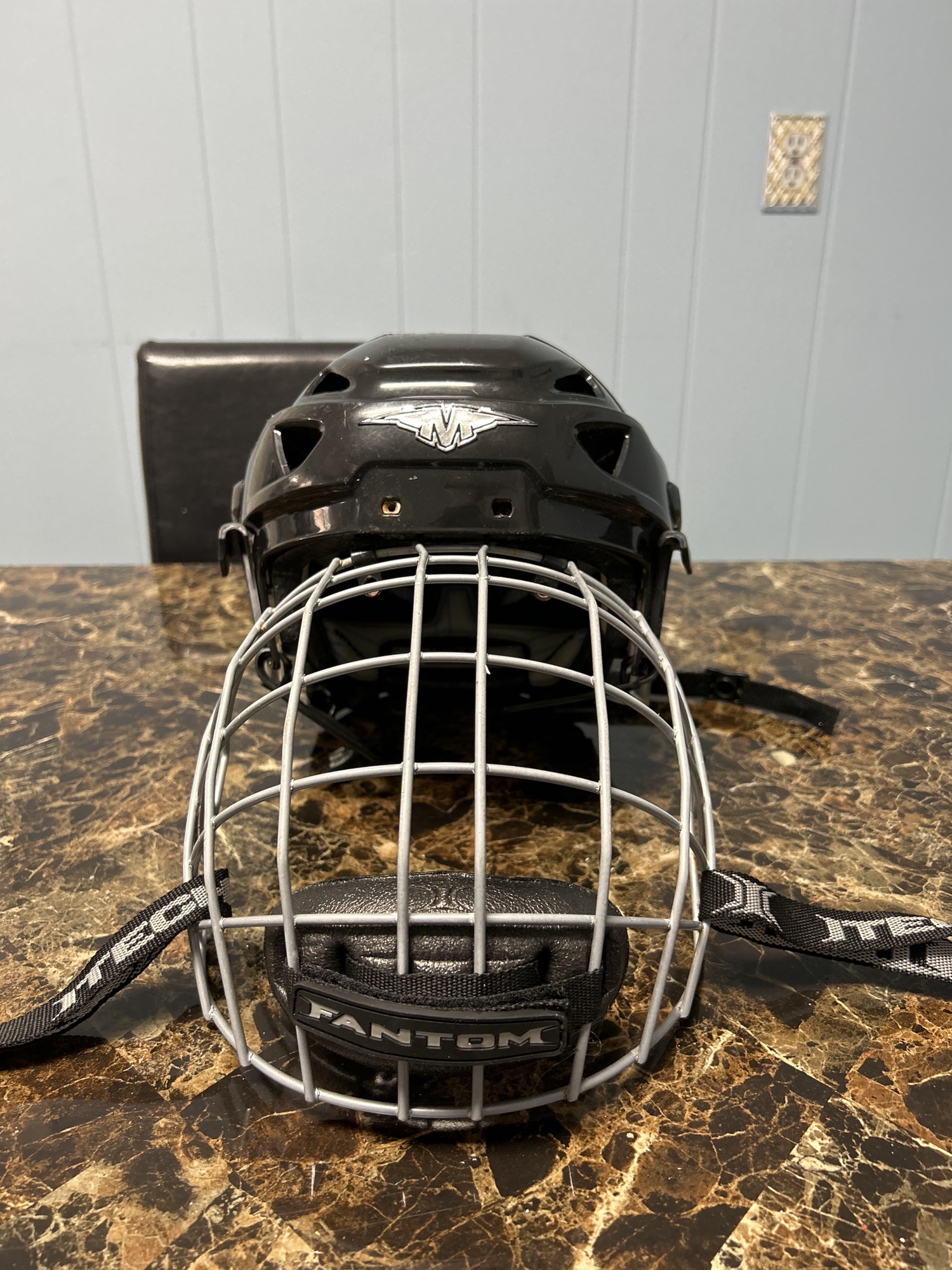 Adult Large Hockey Helmet Mission Intake with Removable Face Cage