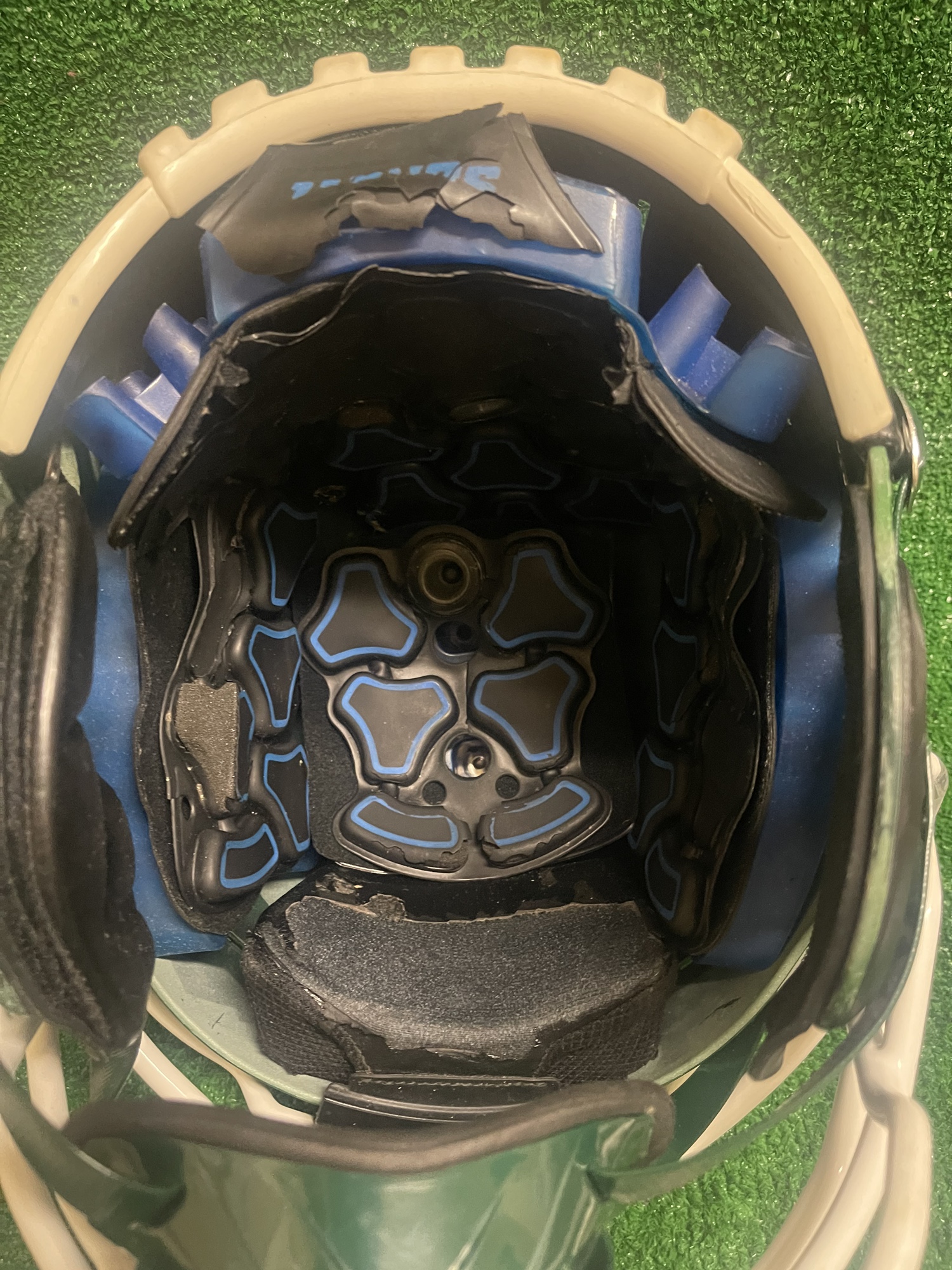 Schutt Helmets Canada Schutt F7 Adult XL Football Helmet