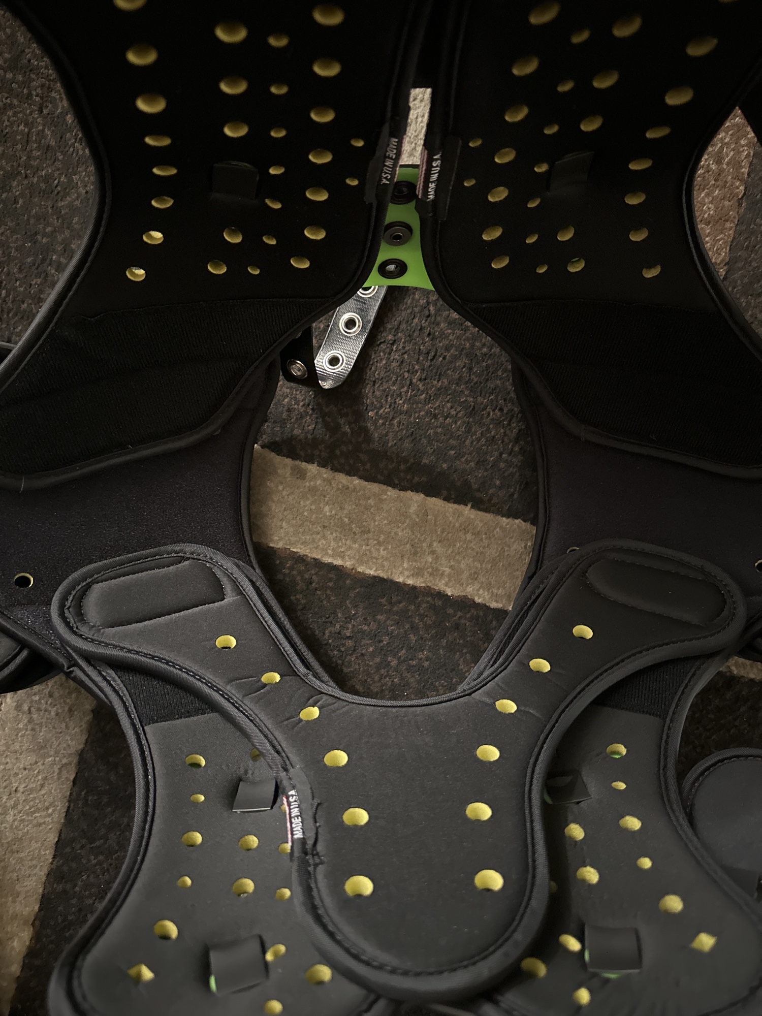 LikeNew Small Xtech Super Skill Shoulder Pads SidelineSwap