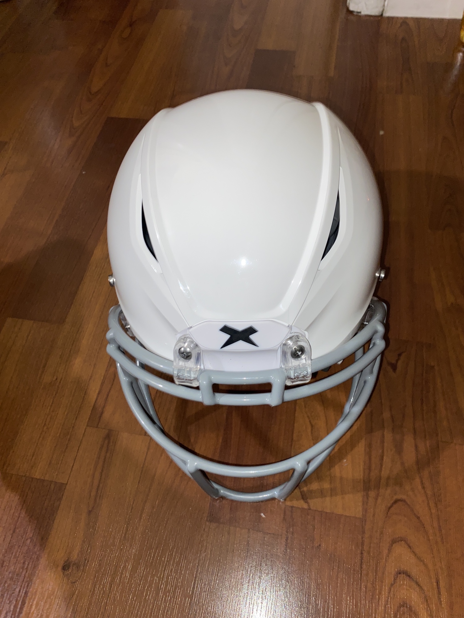 New Medium Xenith Epic Helmet SidelineSwap