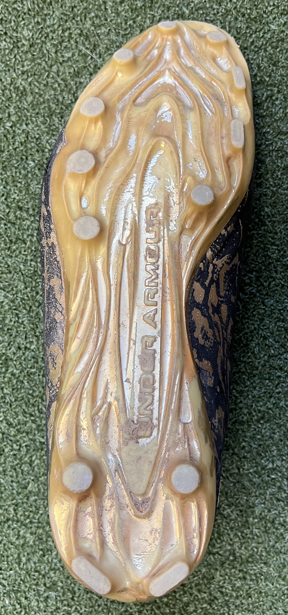 under armour low top cleats