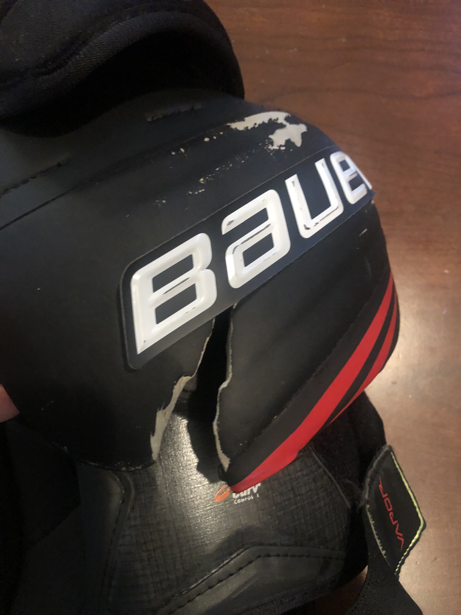 Bauer 2x Pro Senior Medium Shoulder Pads SidelineSwap