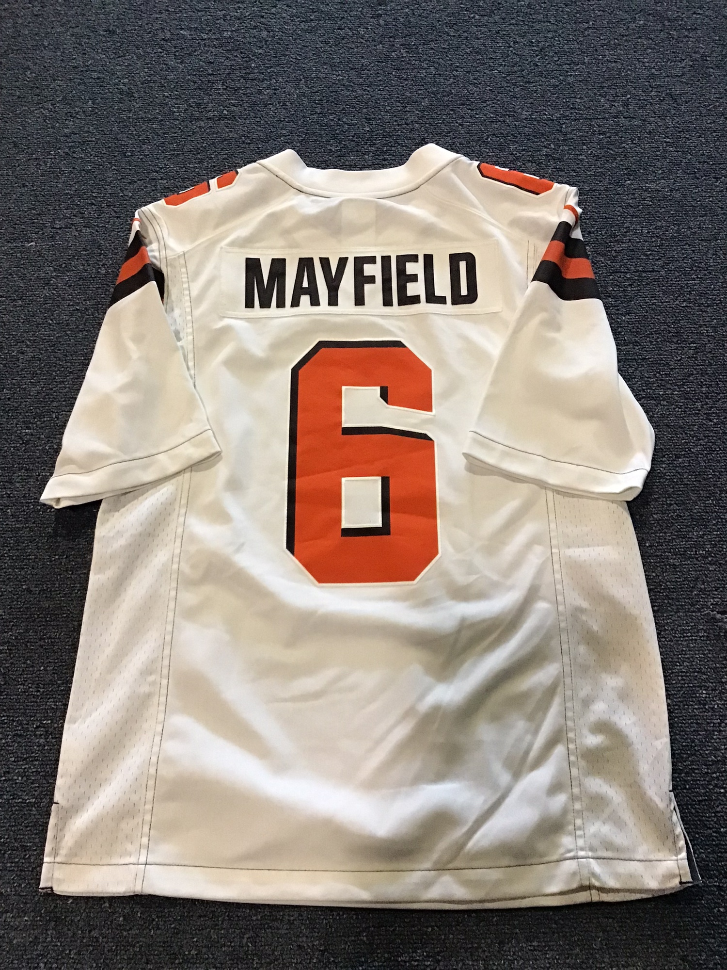 NWOT Cleveland Browns Men's Md Nike Jersey #6 Mayfield