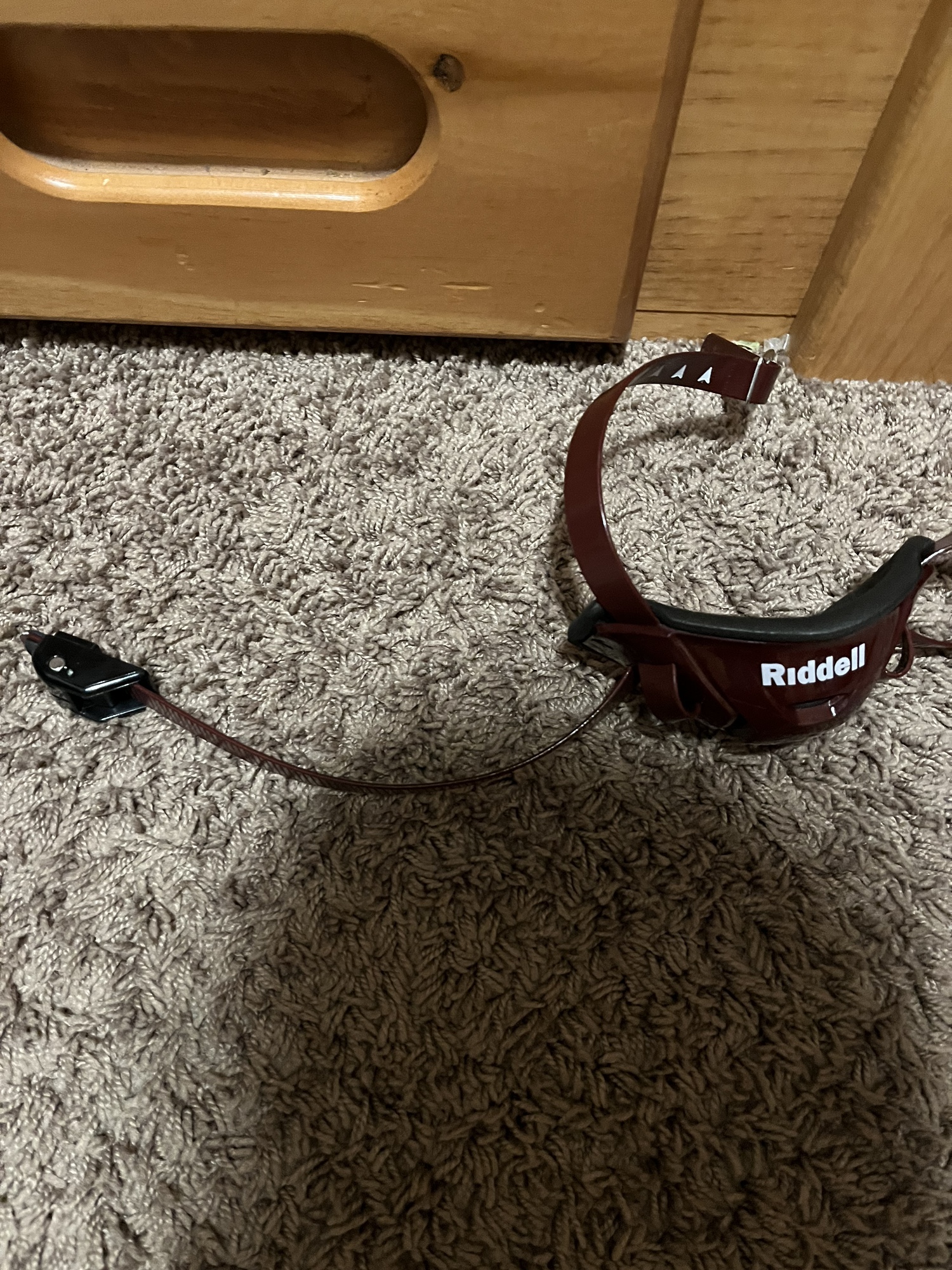 New Large Riddell Speedflex Chinstrap SidelineSwap