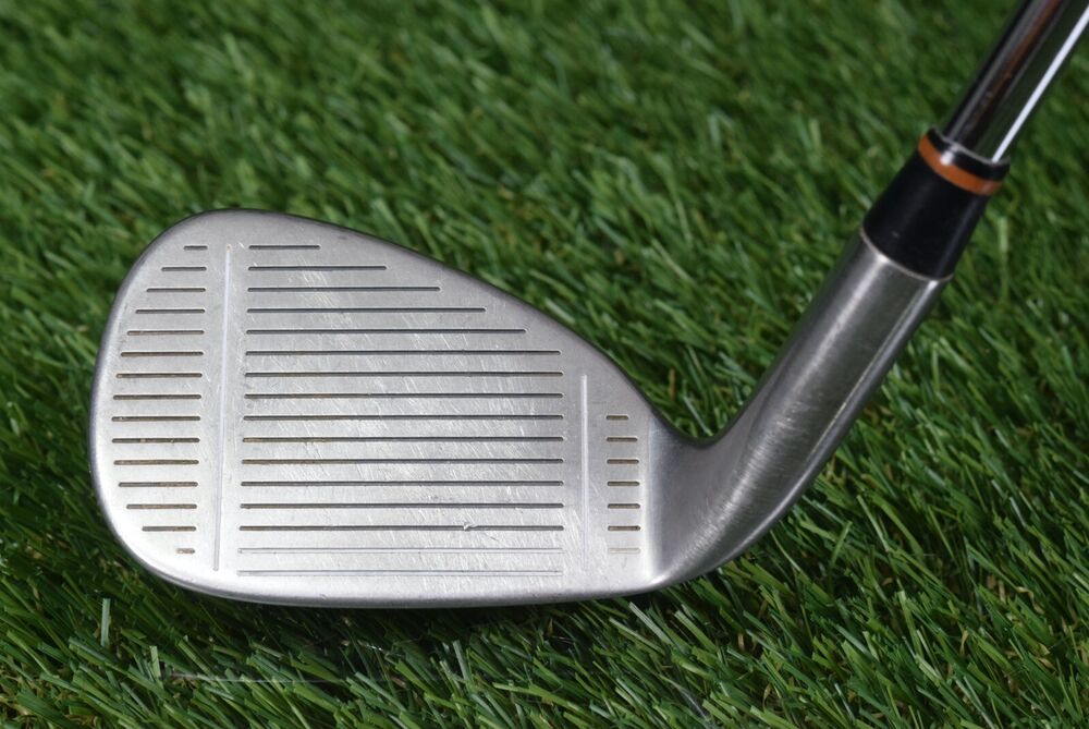 TAYLORMADE BURNER SUPERSTEEL SAND WEDGE W/ TRUE TEMPER WEDGE FLEX STEEL