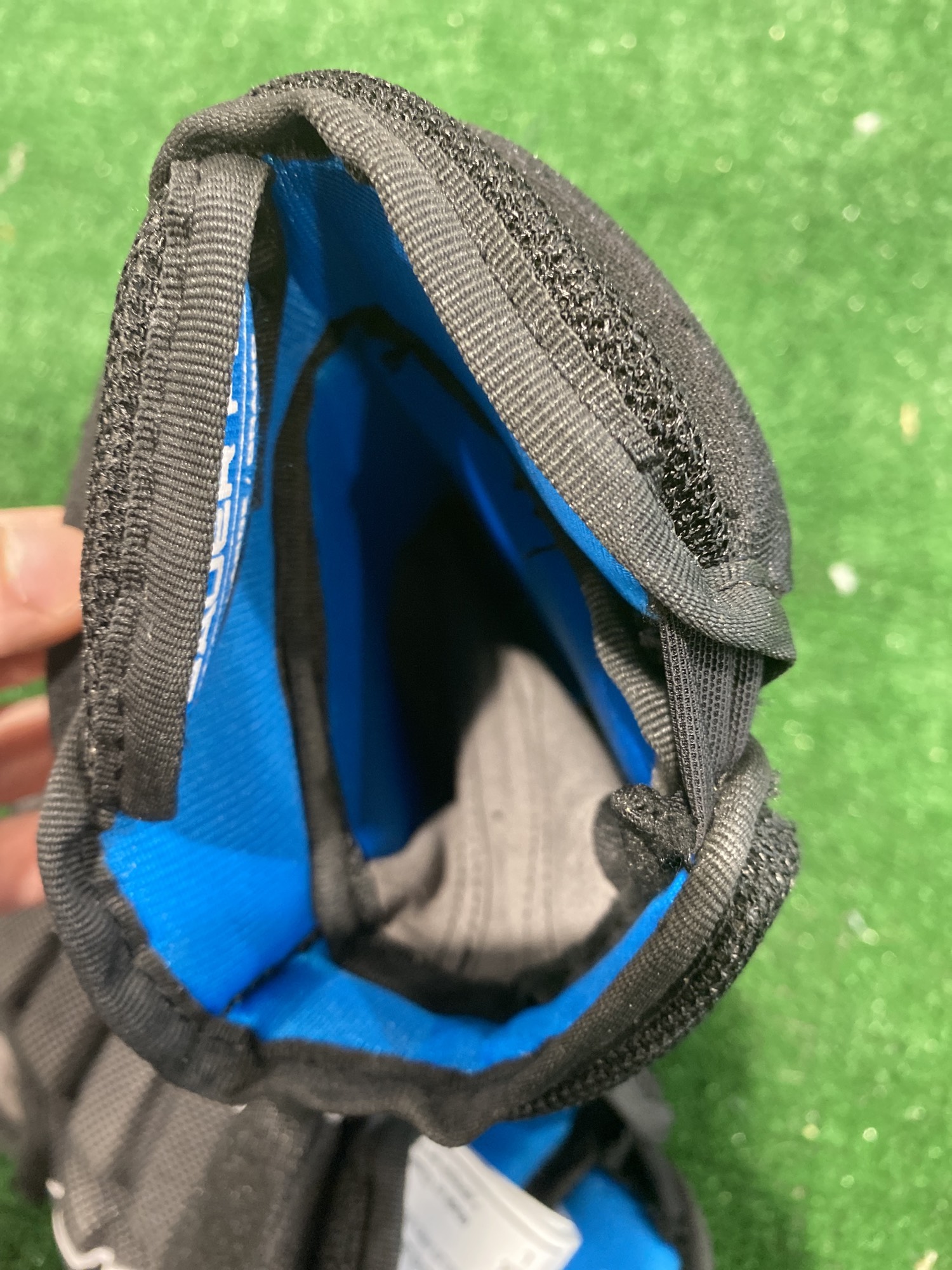 Bauer S18 Pro Street Hockey Gloves SR Large SidelineSwap