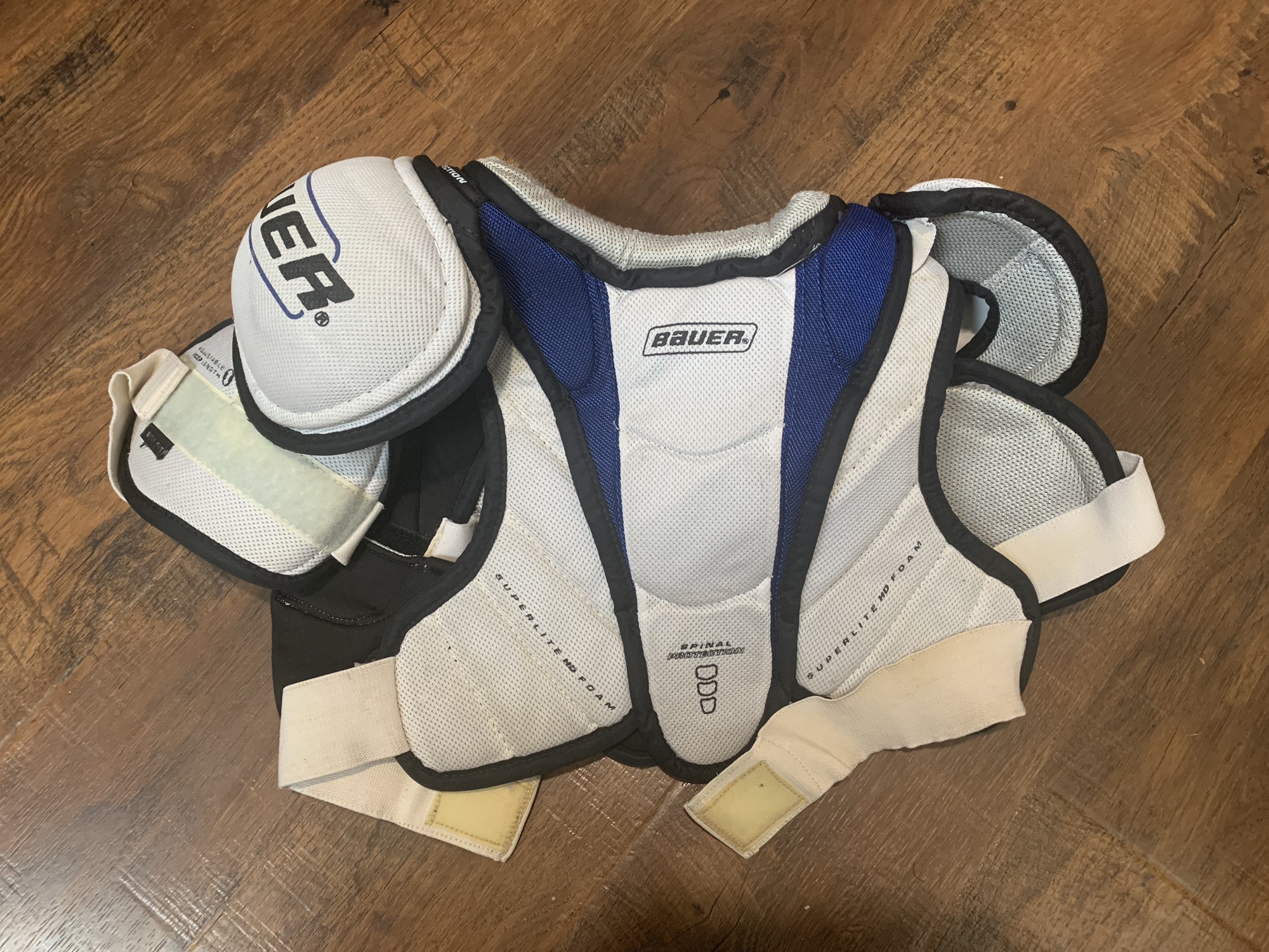 Bauer 8000 Youth Shoulder Pads SidelineSwap