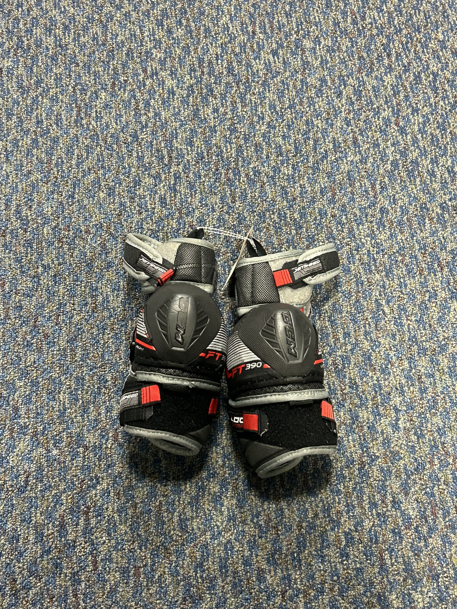 Used Small CCM JetSpeed FT390 Elbow Pads SidelineSwap