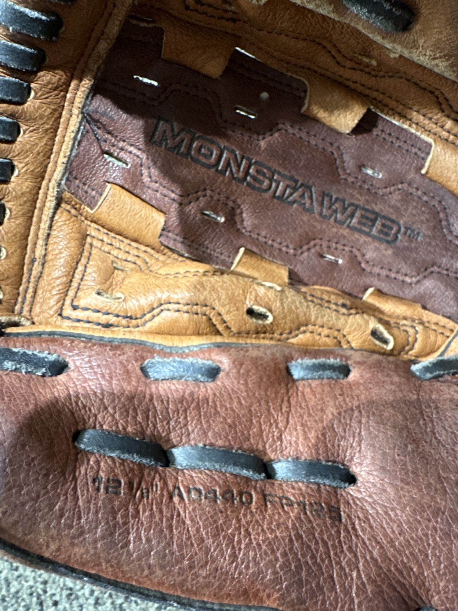 New Wilson A450 Left Hand Throw Infield Baseball Glove 11.5" SidelineSwap