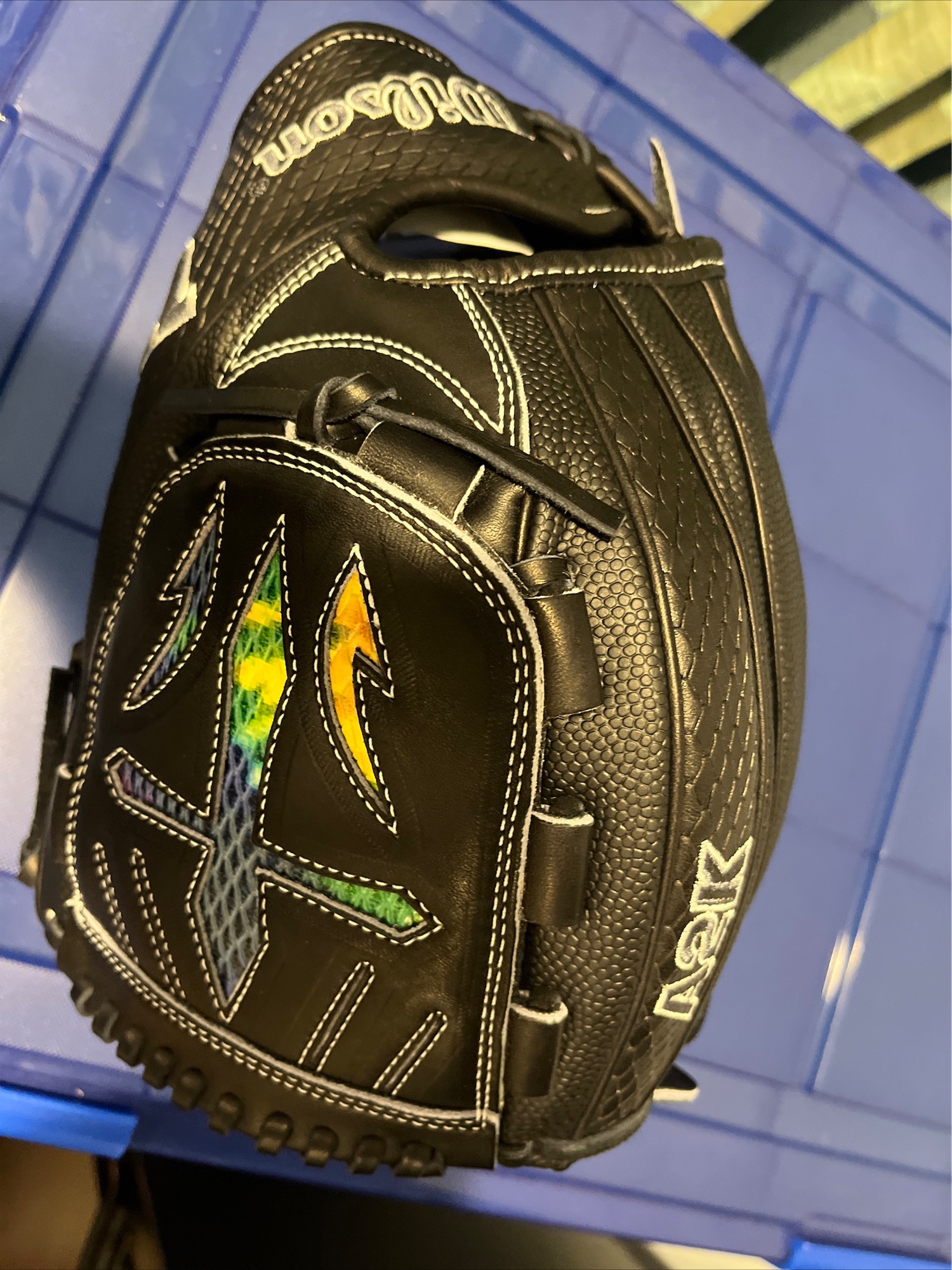 New With Tags A2K B23 Pitcher's 12" SWORD WEB Tie Die RARE Exclusive