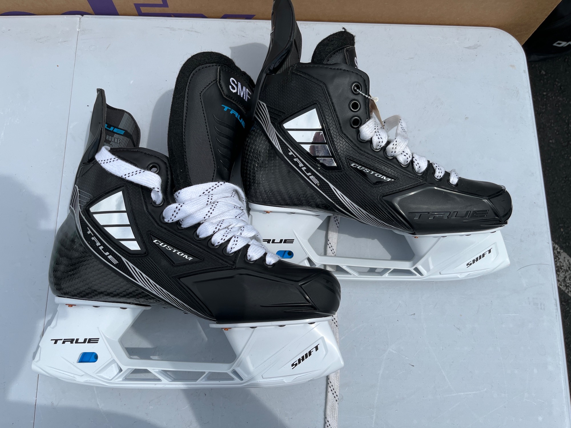 Senior New True Pro Custom Hockey Skates EE (Extra Wide) 9.0 SidelineSwap