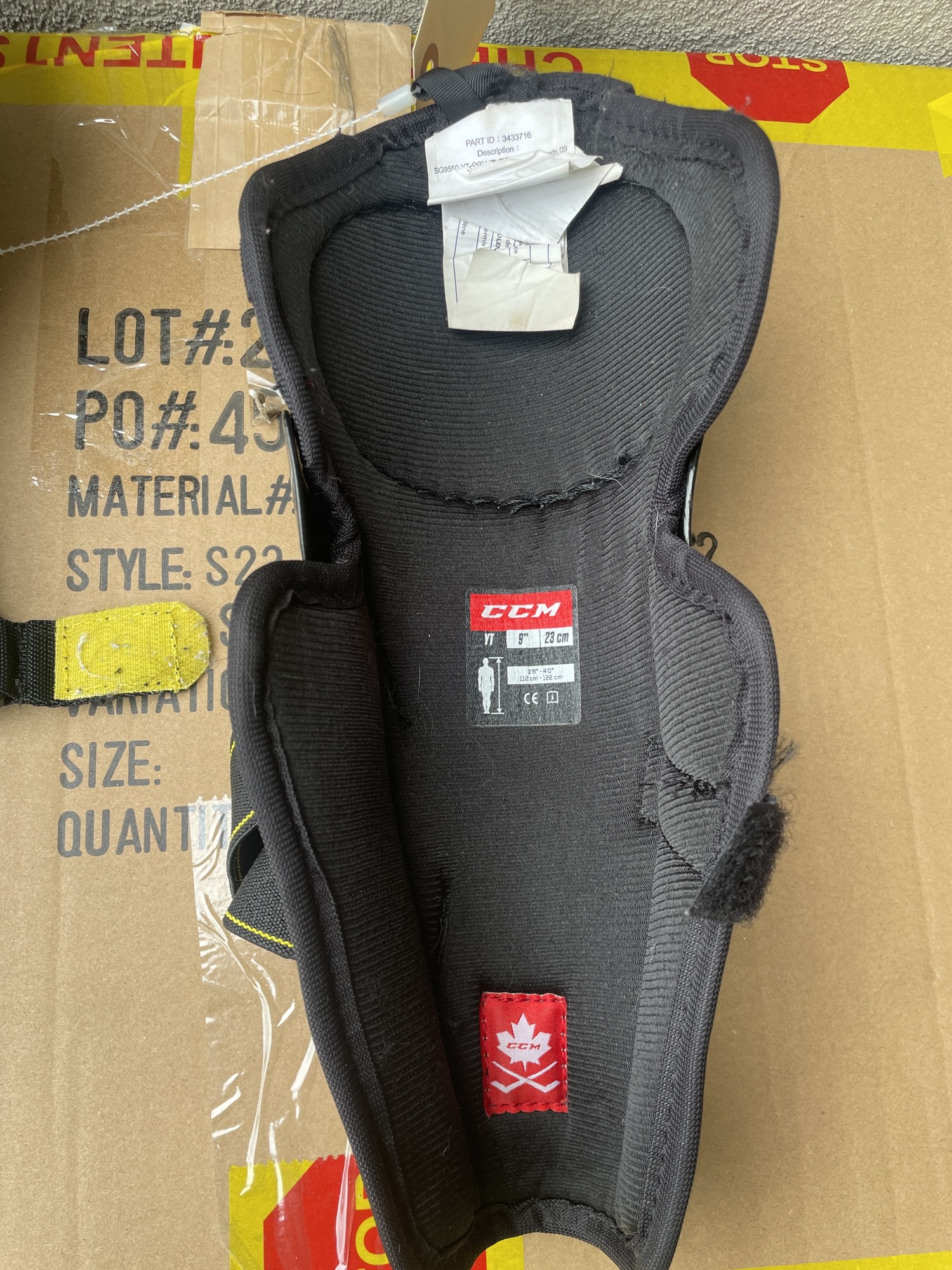 Used CCM Tacks 9550 Shin Pads SidelineSwap