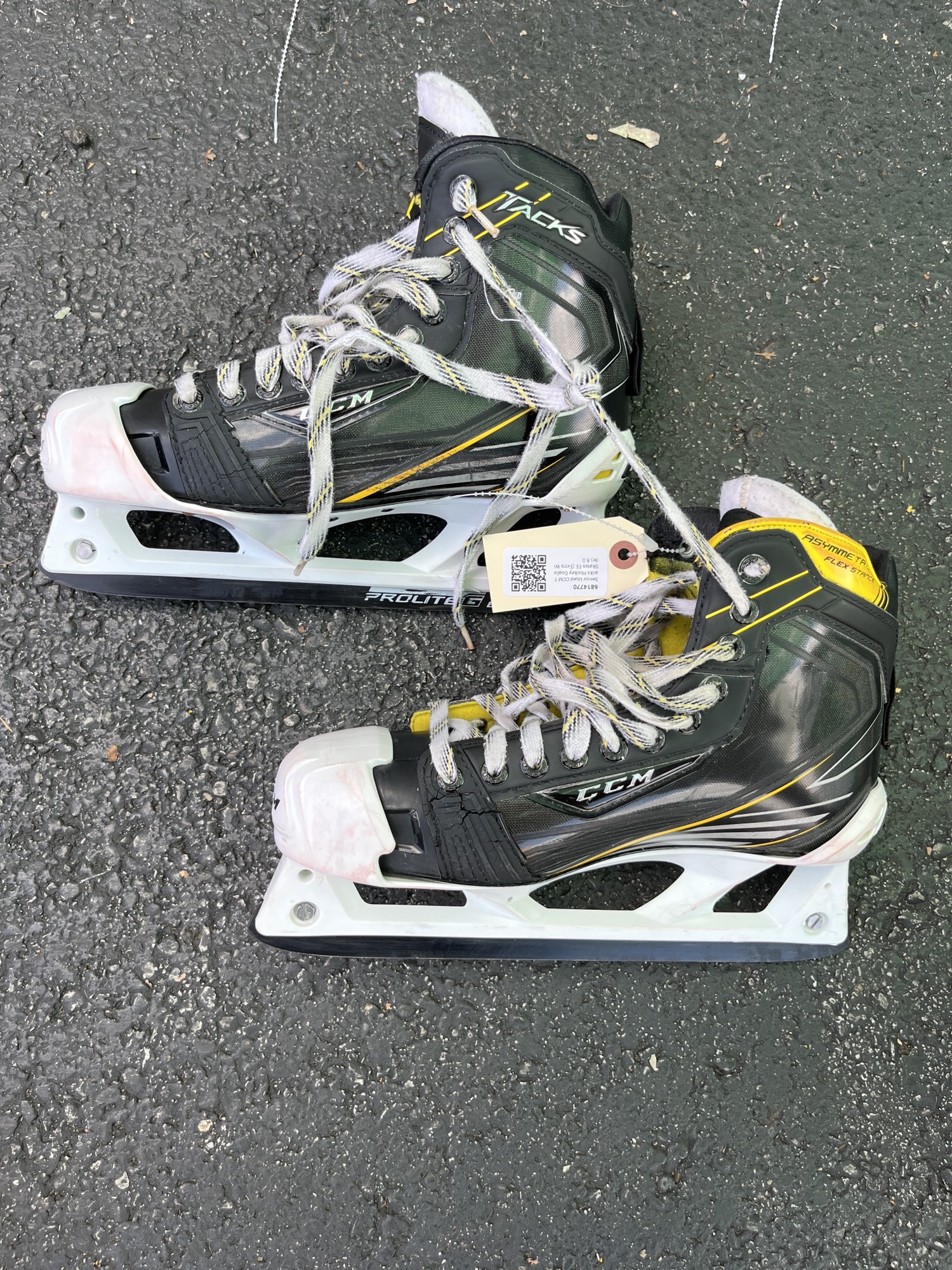 Senior Used CCM Tacks Hockey Goalie Skates EE (Extra Wide) 8.0