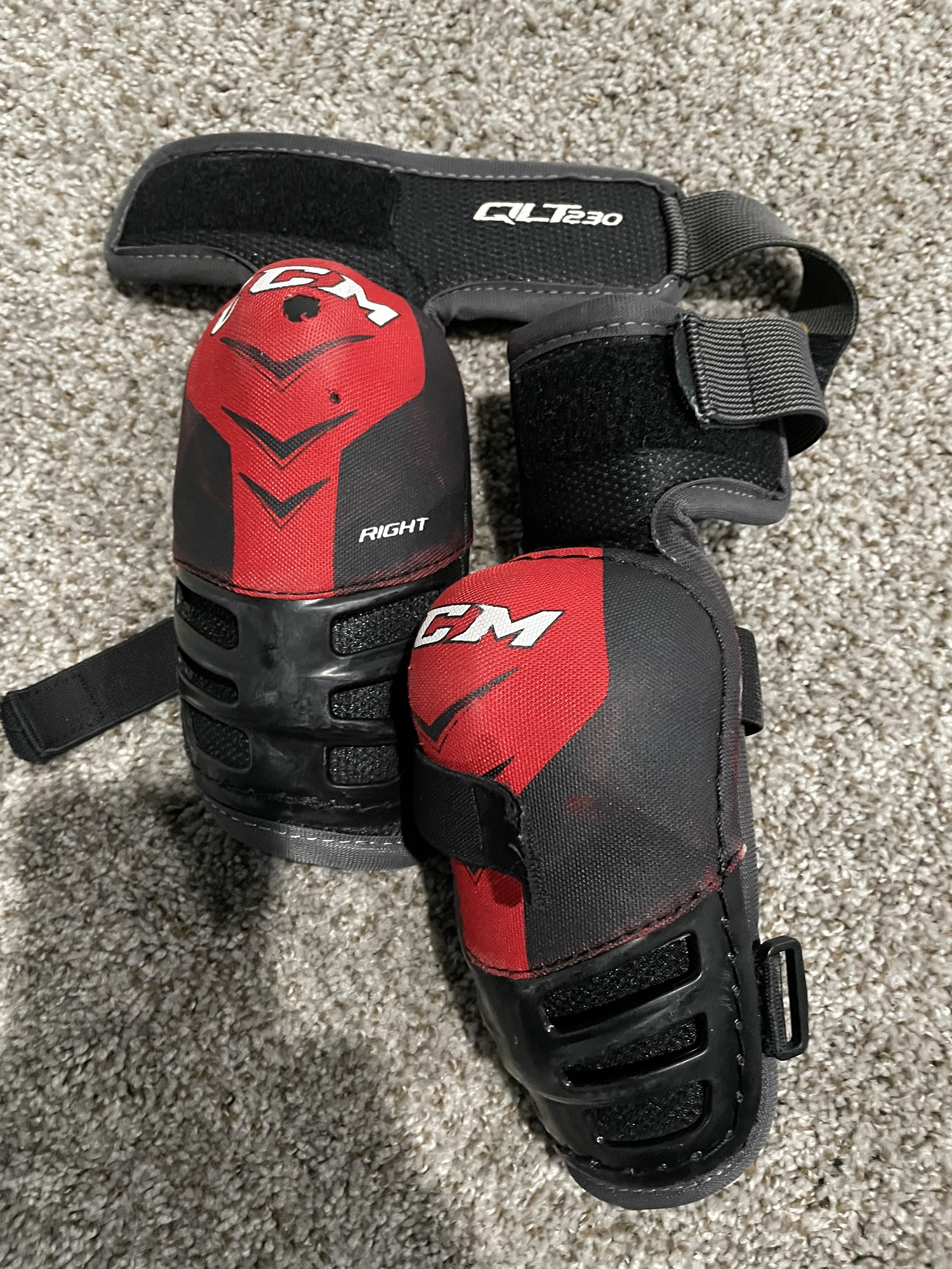 CCM QLT 230 hockey elbow pads SidelineSwap