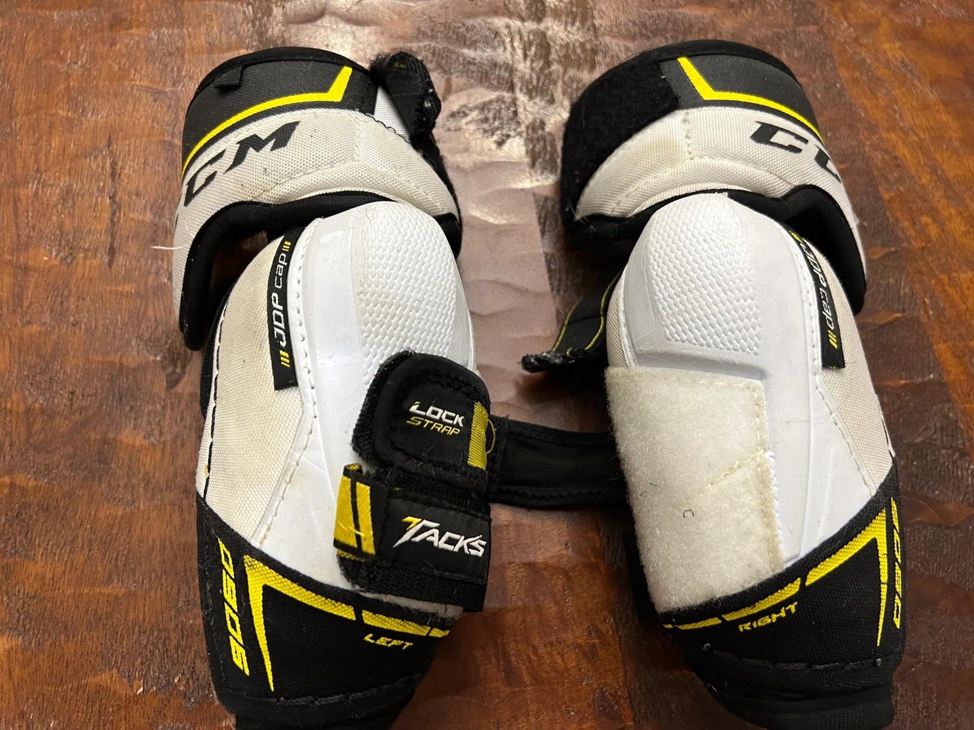 Medium CCM Tacks 9060 Elbow Pads SidelineSwap