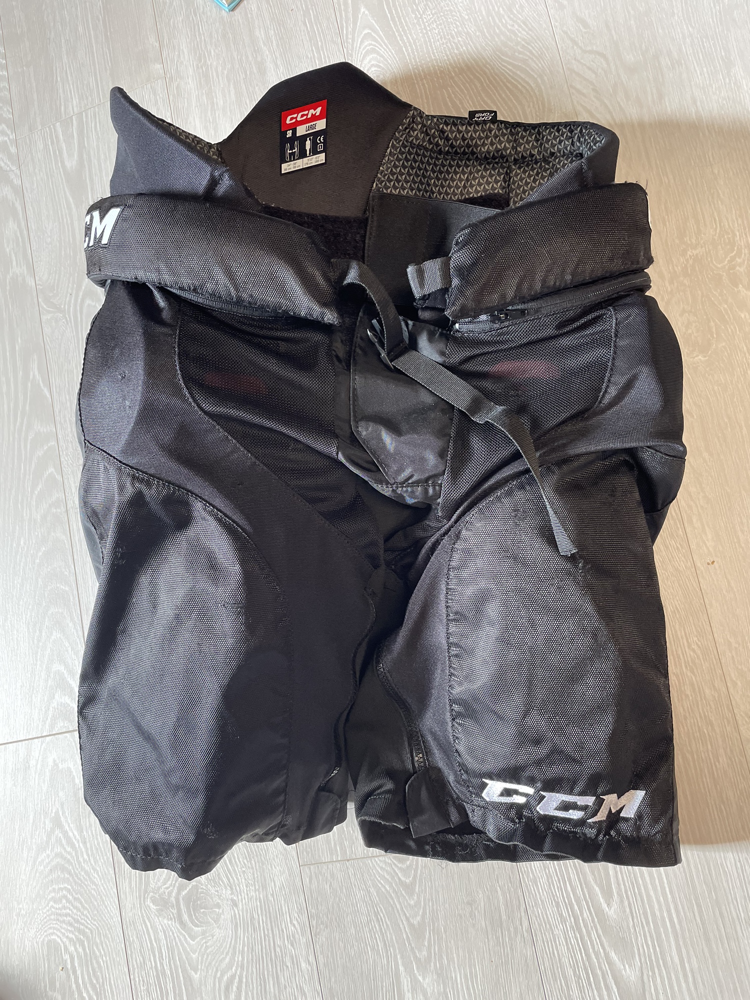 Large CCM JetSpeed Girdle with shell SidelineSwap