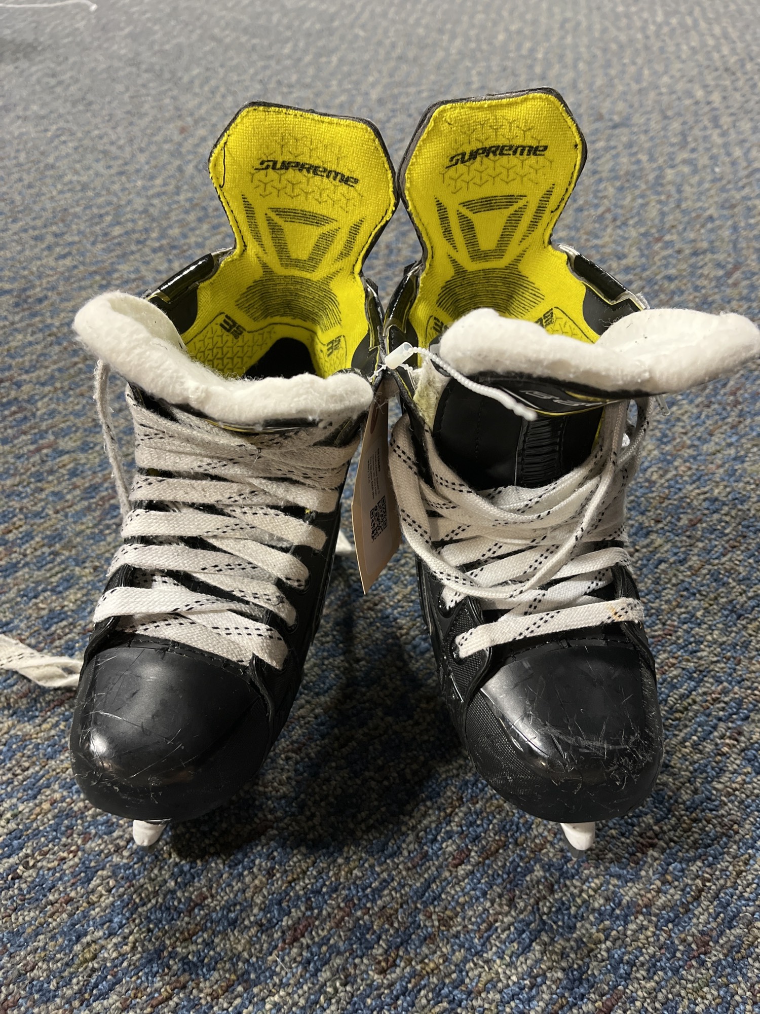 Youth Used Bauer Supreme 3S Pro Hockey Skates D&R (Regular) 12.5 SidelineSwap