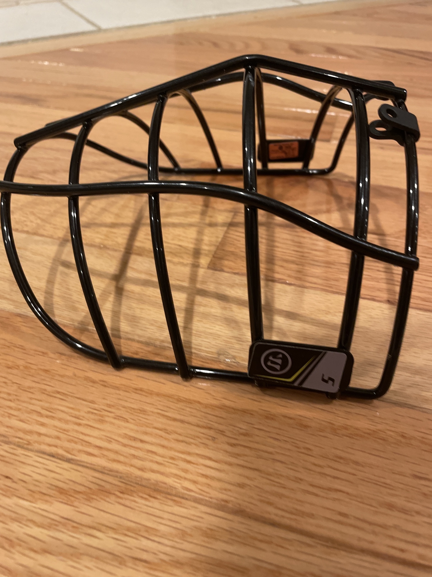 Box Lacrosse Face Mask SidelineSwap