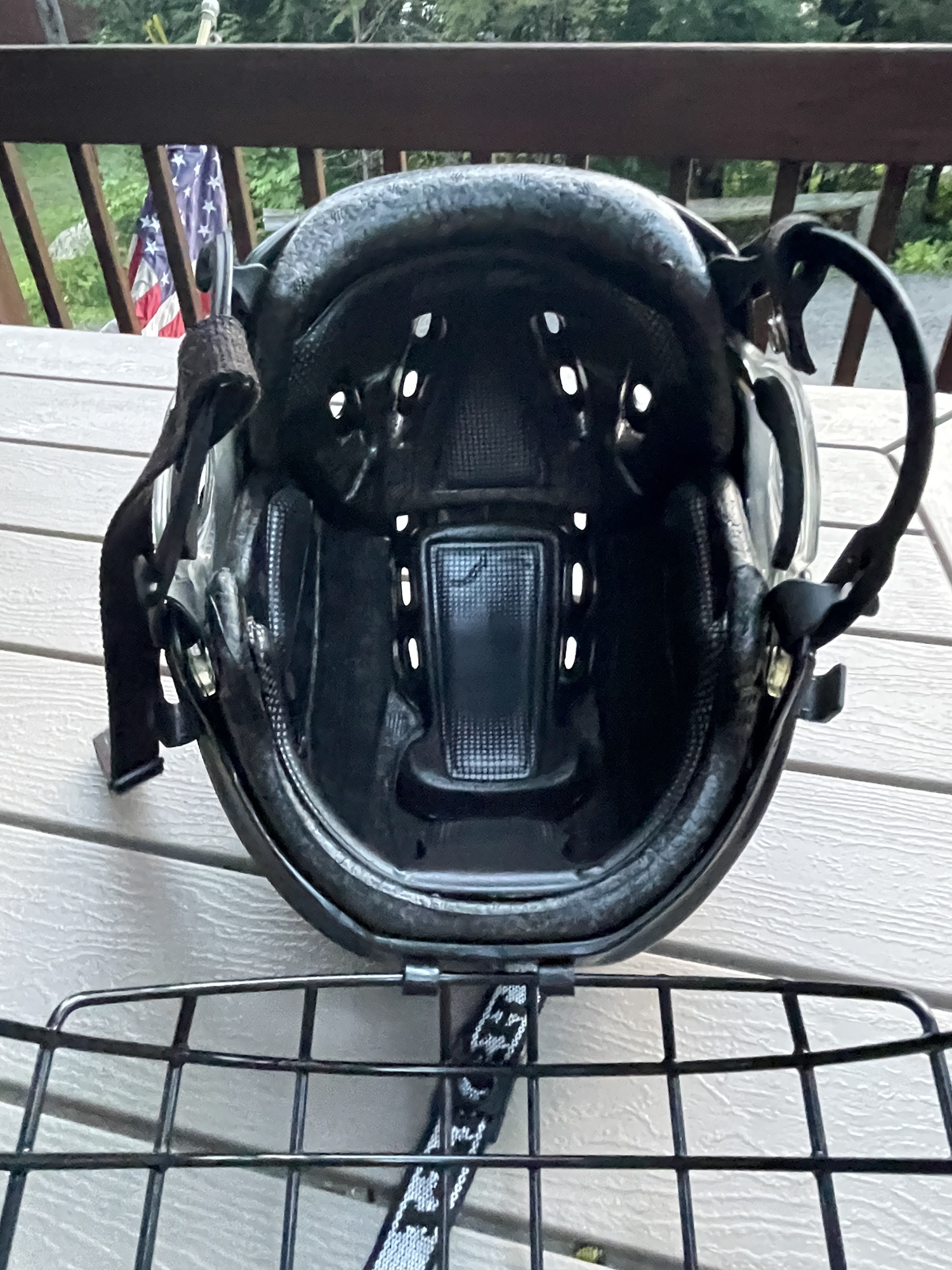 Nike Bauer NBH5500 Senior Medium Helmet SidelineSwap