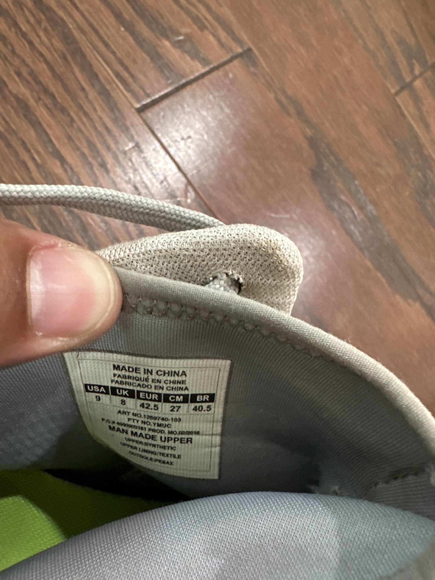 mens size 9 football cleats