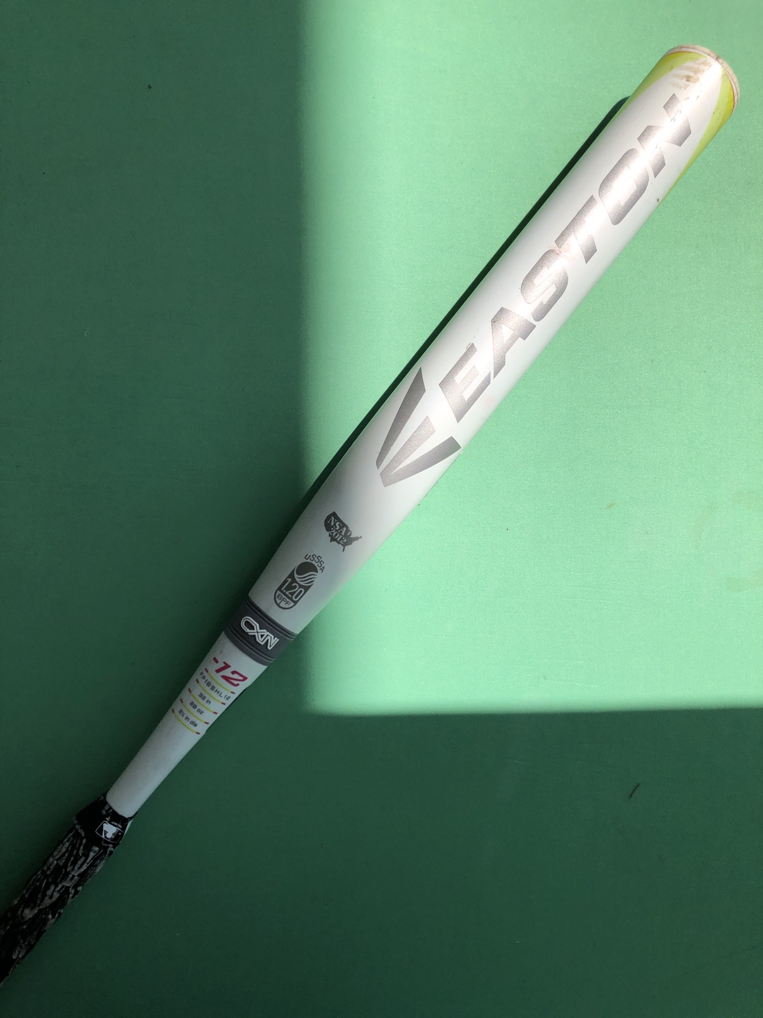 Used 2018 Easton Stealth Hyperlite (32") Composite Softball Bat 20OZ