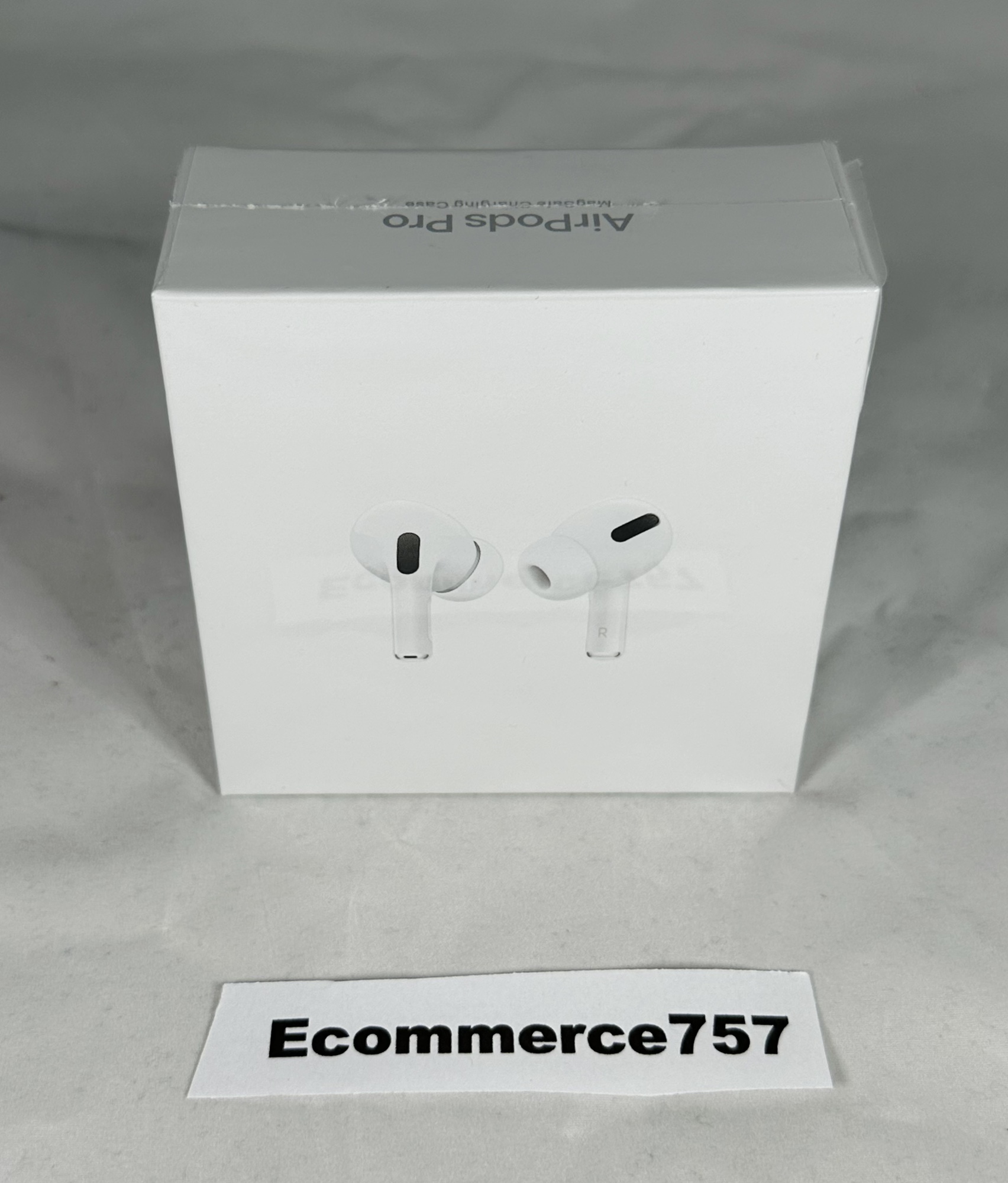 Apple AirPods Pro FREE SHIPPING SidelineSwap