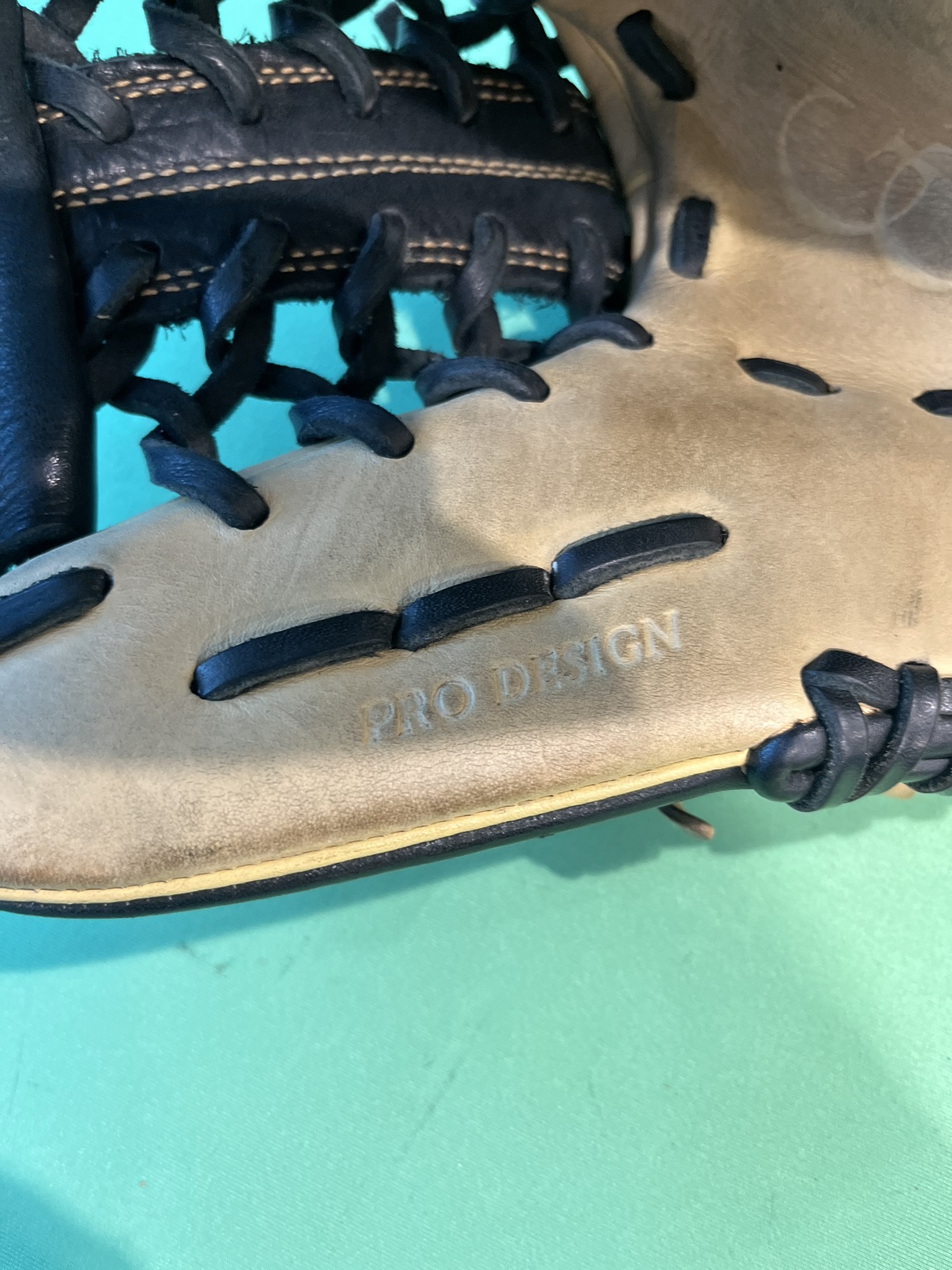 Tan Used Rawlings Gold Glove Elite Right Hand Throw Infield Baseball