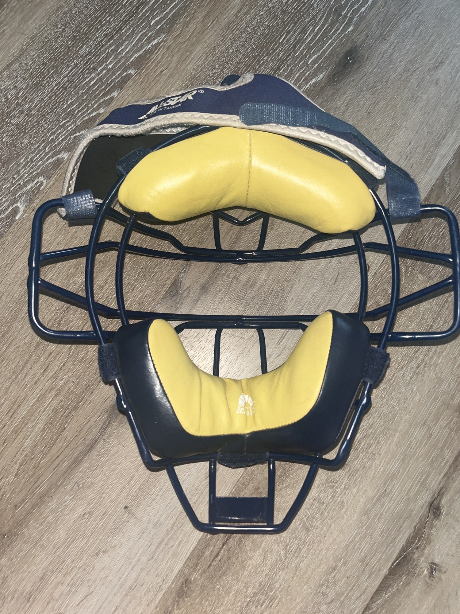 All Star FM25LUC Catcher's Mask SidelineSwap