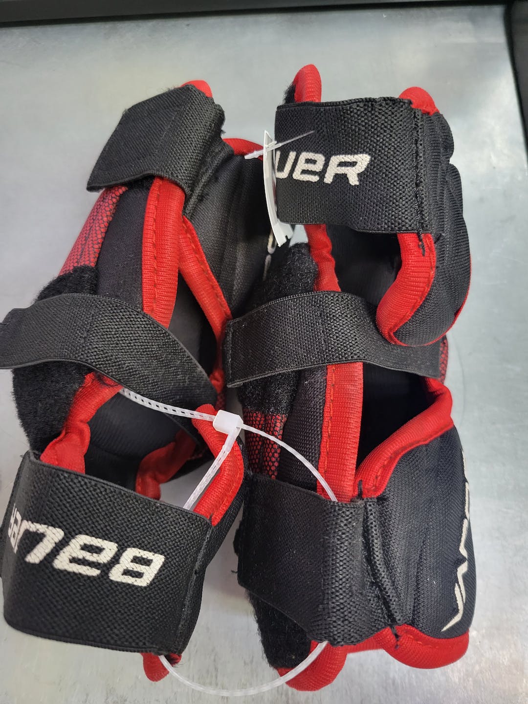 Used Bauer Vapor X700 Sm Hockey Elbow Pads SidelineSwap
