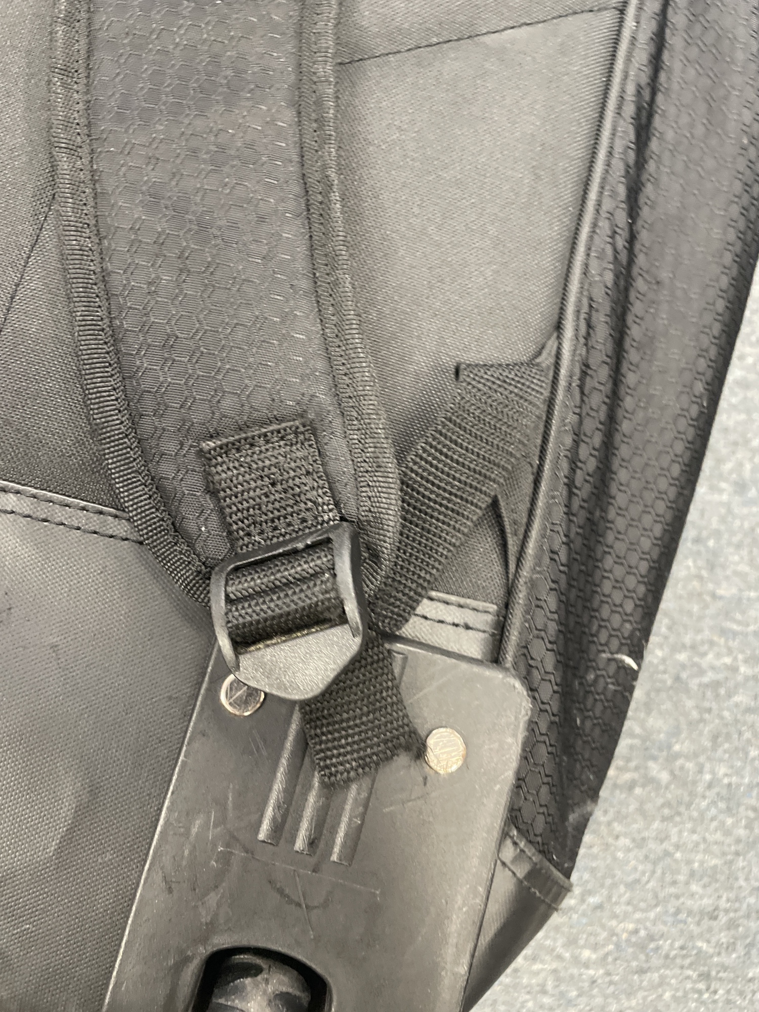 CCM 390 ROLLING BACKPACK HOCKEY BAG BLACK WHEELS HANDLE XL POCKETS