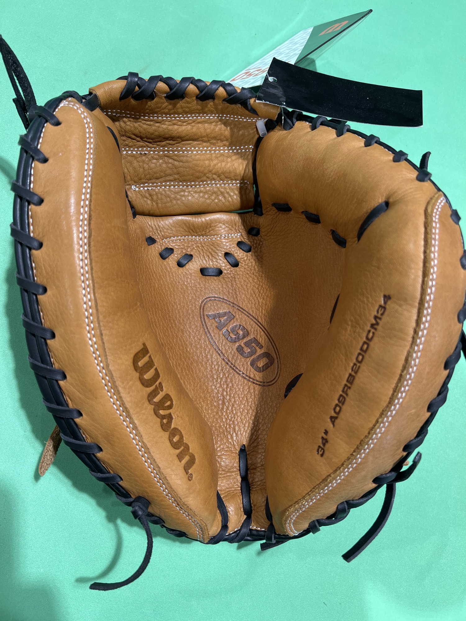 New Wilson A950 Right Hand Throw Catcher Baseball Glove 34" SidelineSwap