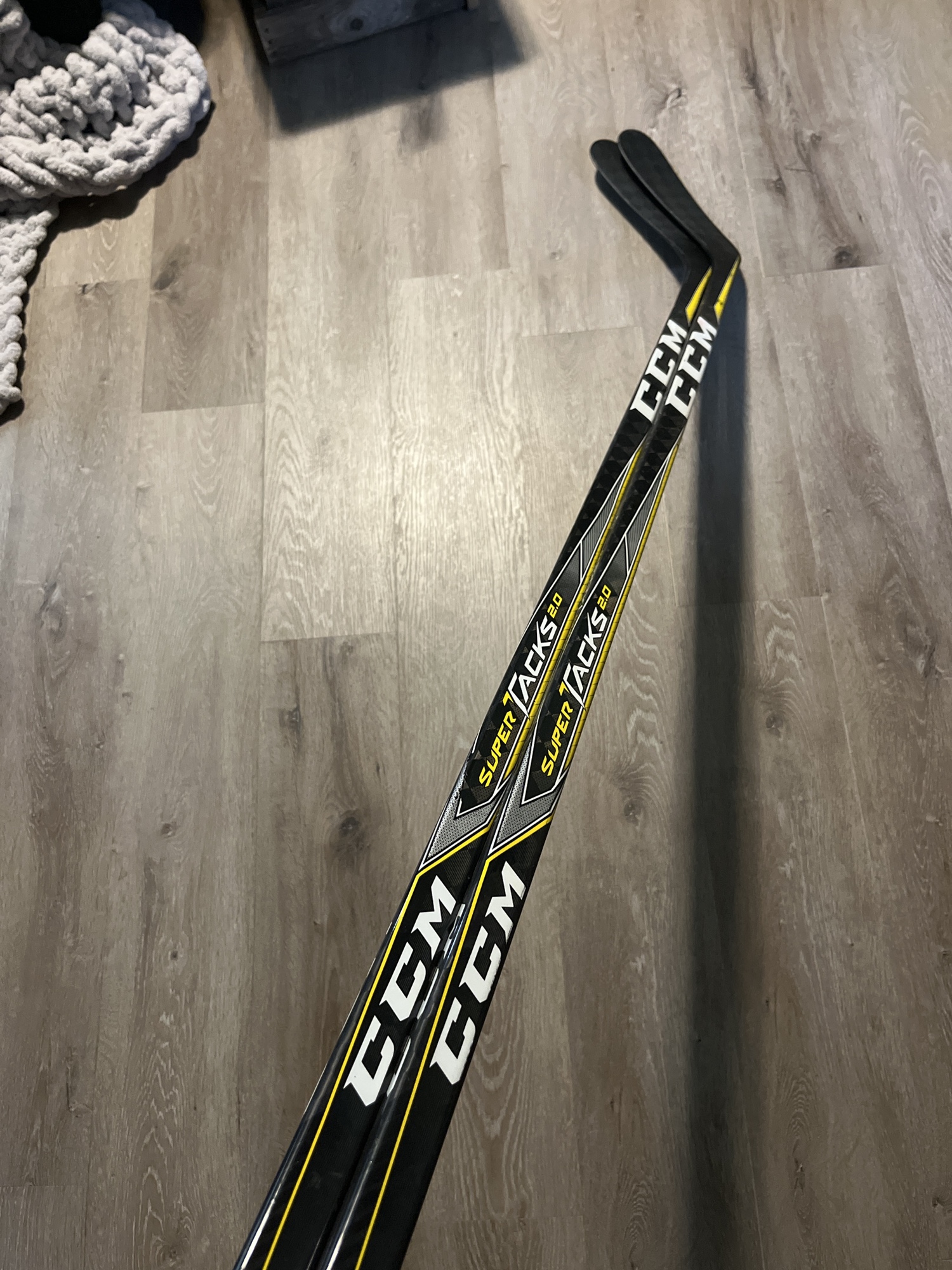 2 Senior Left Handed P29 Crosby Pro Stock Super Tacks 2.0 Hockey Sticks