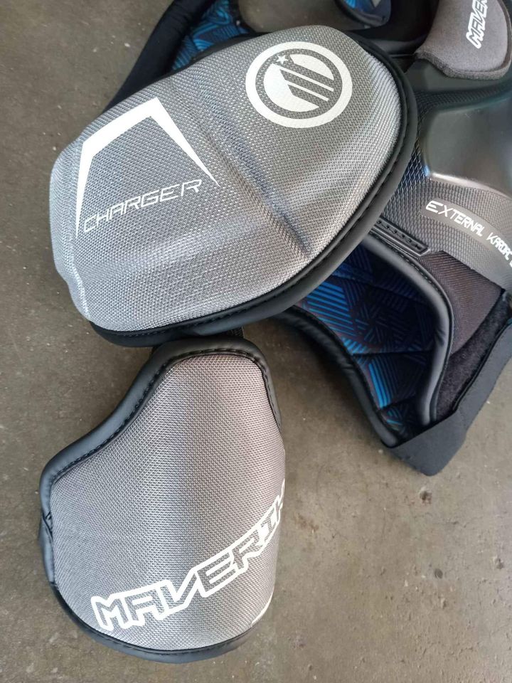 Maverik Charger Shoulder Pads, size XS SidelineSwap