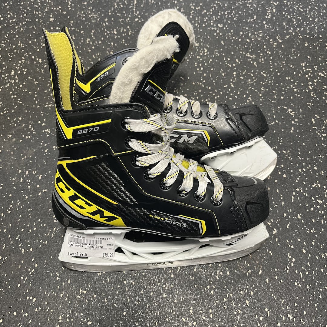 Used Ccm Super Tacks 9370 Junior 02.5 Ice Hockey Skates SidelineSwap