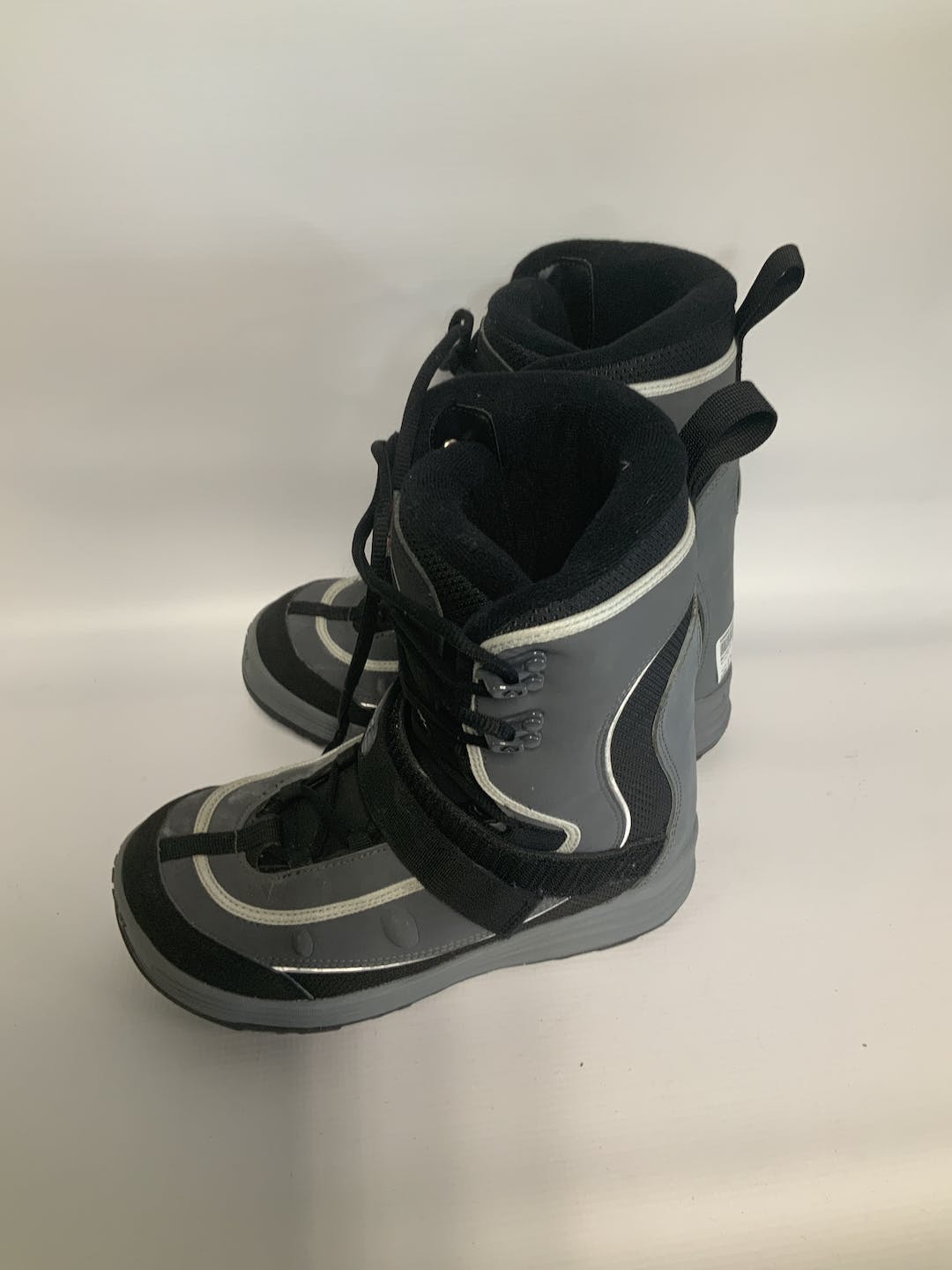 Used Airwalk Grey Senior 7 Boys' Snowboard Boots SidelineSwap