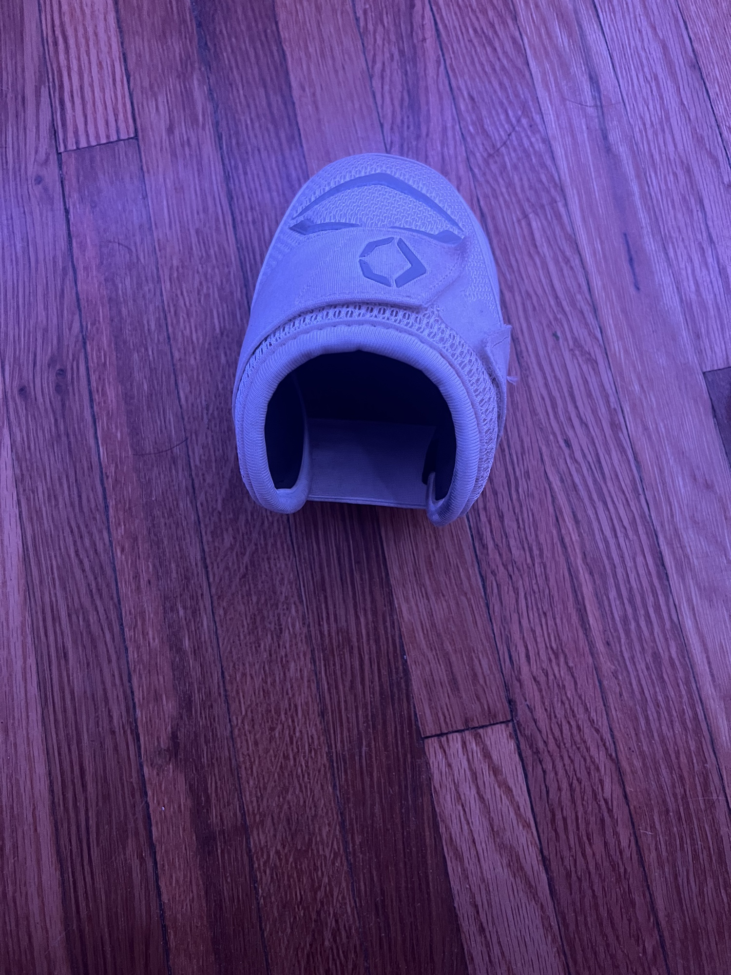 White Used Senior EvoShield Elbow Protection Elbow Guard SidelineSwap