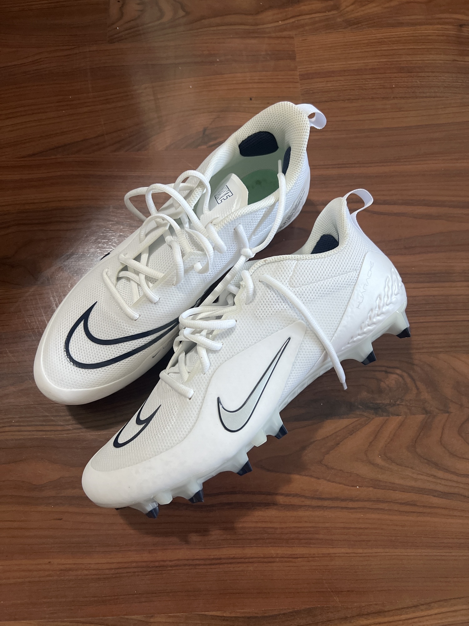 size 8 lacrosse cleats