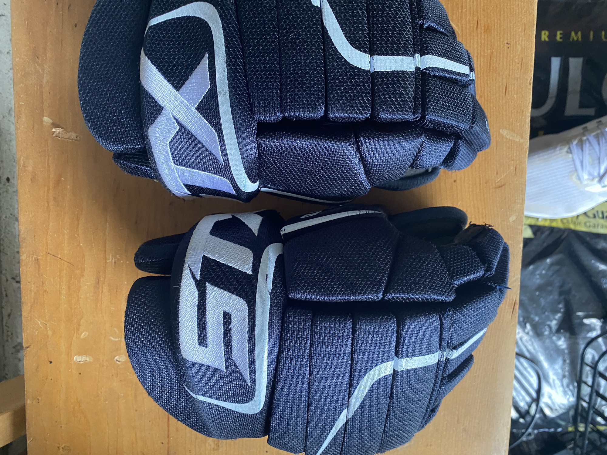 STX Stallion hockey gloves SidelineSwap