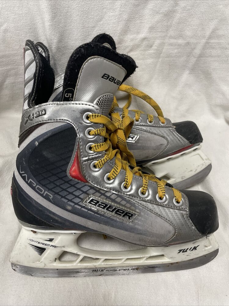 Junior Size 5 BAUER VAPOR X20 Ice Hockey Skates SidelineSwap