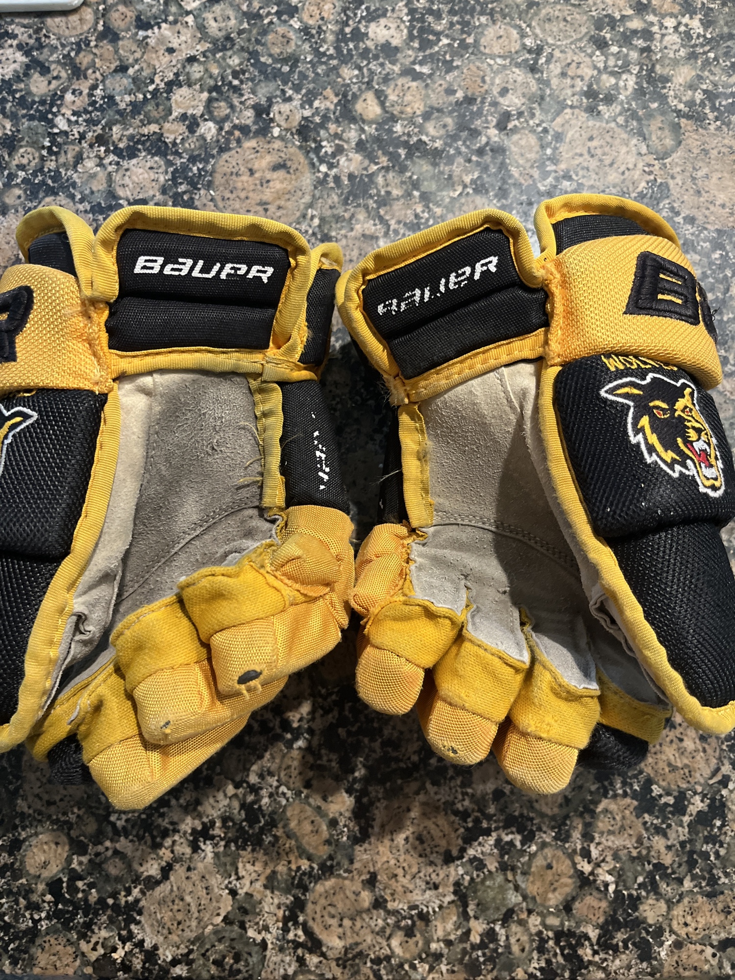 Bauer hockey gloves SidelineSwap