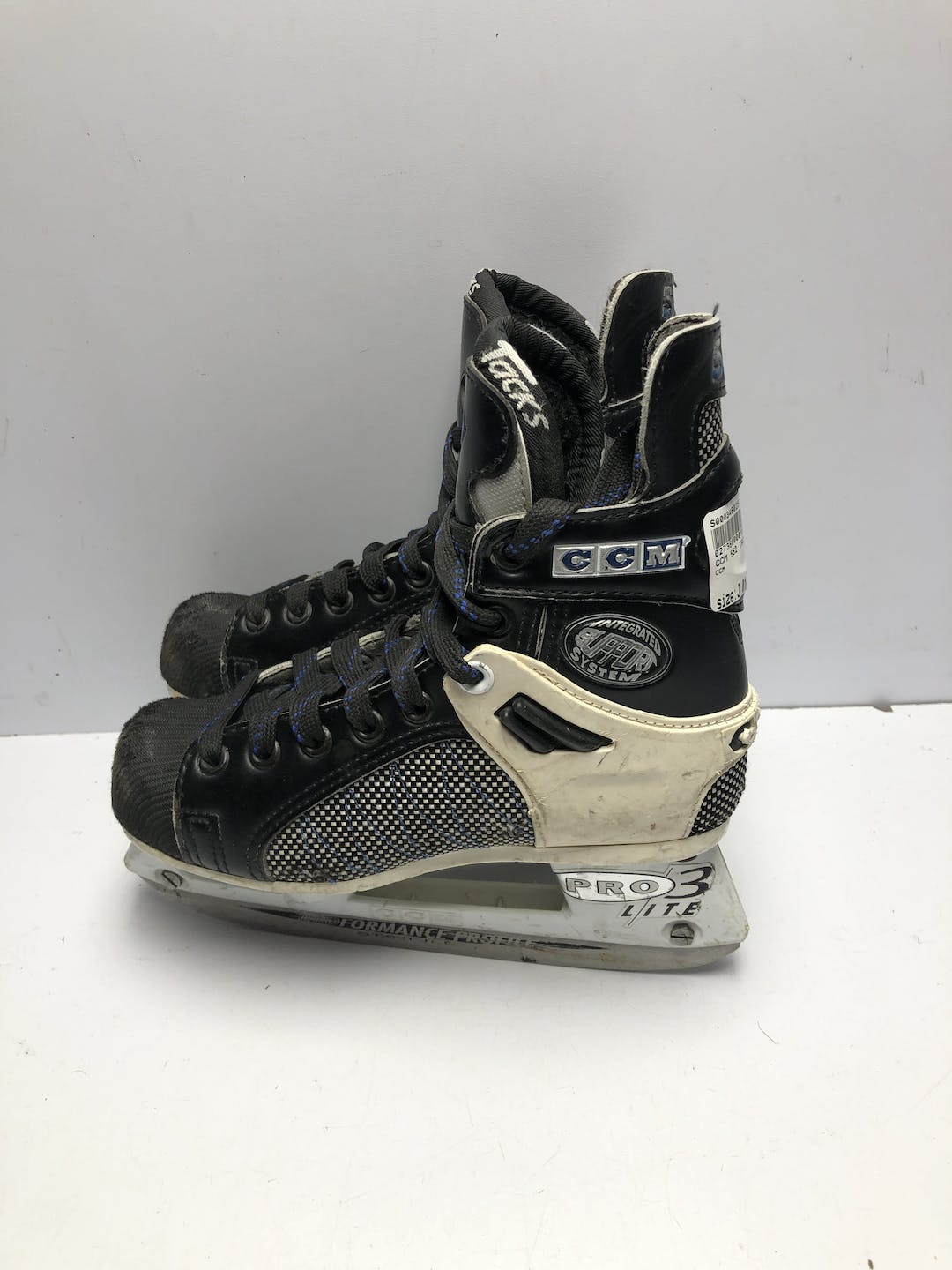 Used Ccm 552 Tacks Junior 01.5 Ice Skates Ice Hockey Skates SidelineSwap