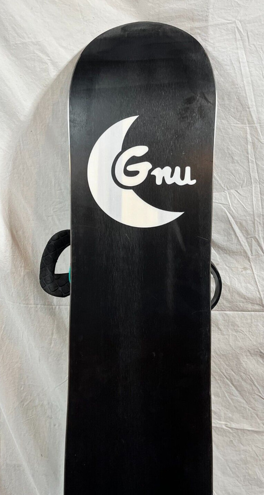 2020 Gnu Klassy 148cm C2x Camber Snowboard Burton Stiletto Bindings L